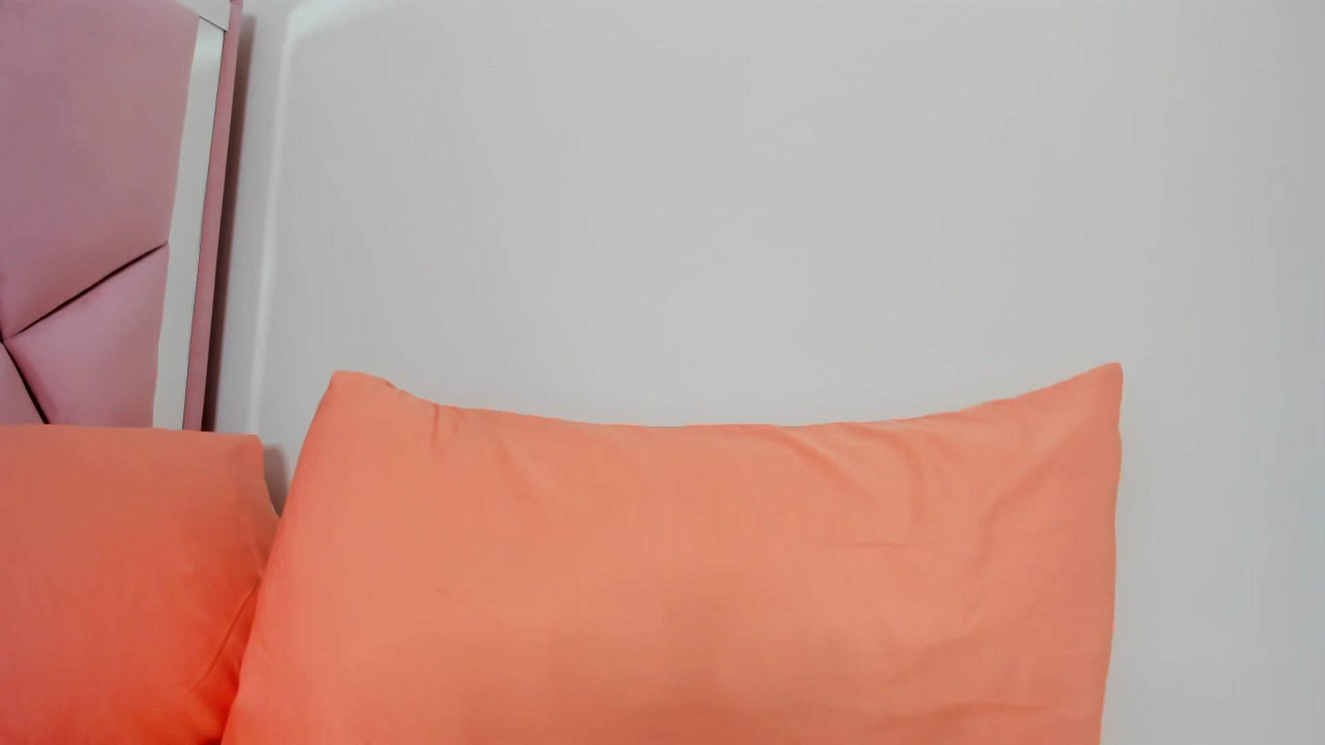 Gallery image thumbnail from Cherrycute666's myfreecams stream on, 01/19/2024, 02:04 image 3 of 20