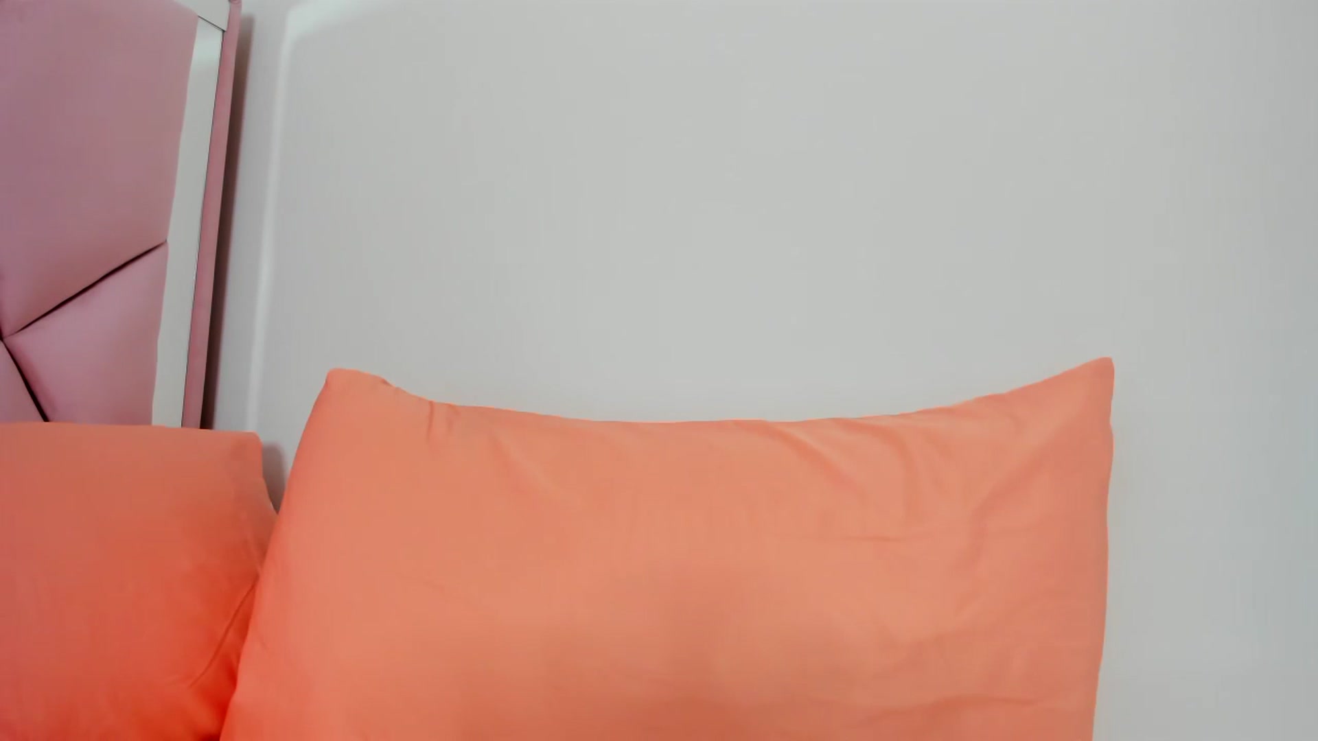 Gallery image thumbnail from Cherrycute666's myfreecams stream on, 01/19/2024, 02:04 image 4 of 20