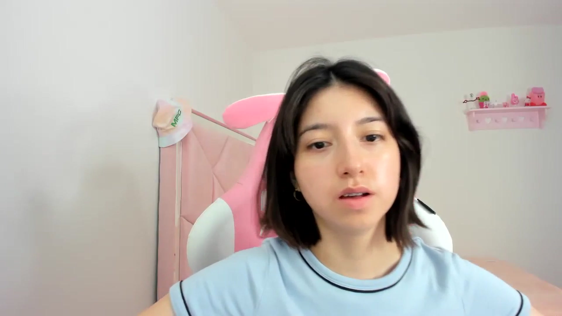 Gallery image thumbnail from Cherrycute666's myfreecams stream on, 01/19/2024, 22:10 image 19 of 20