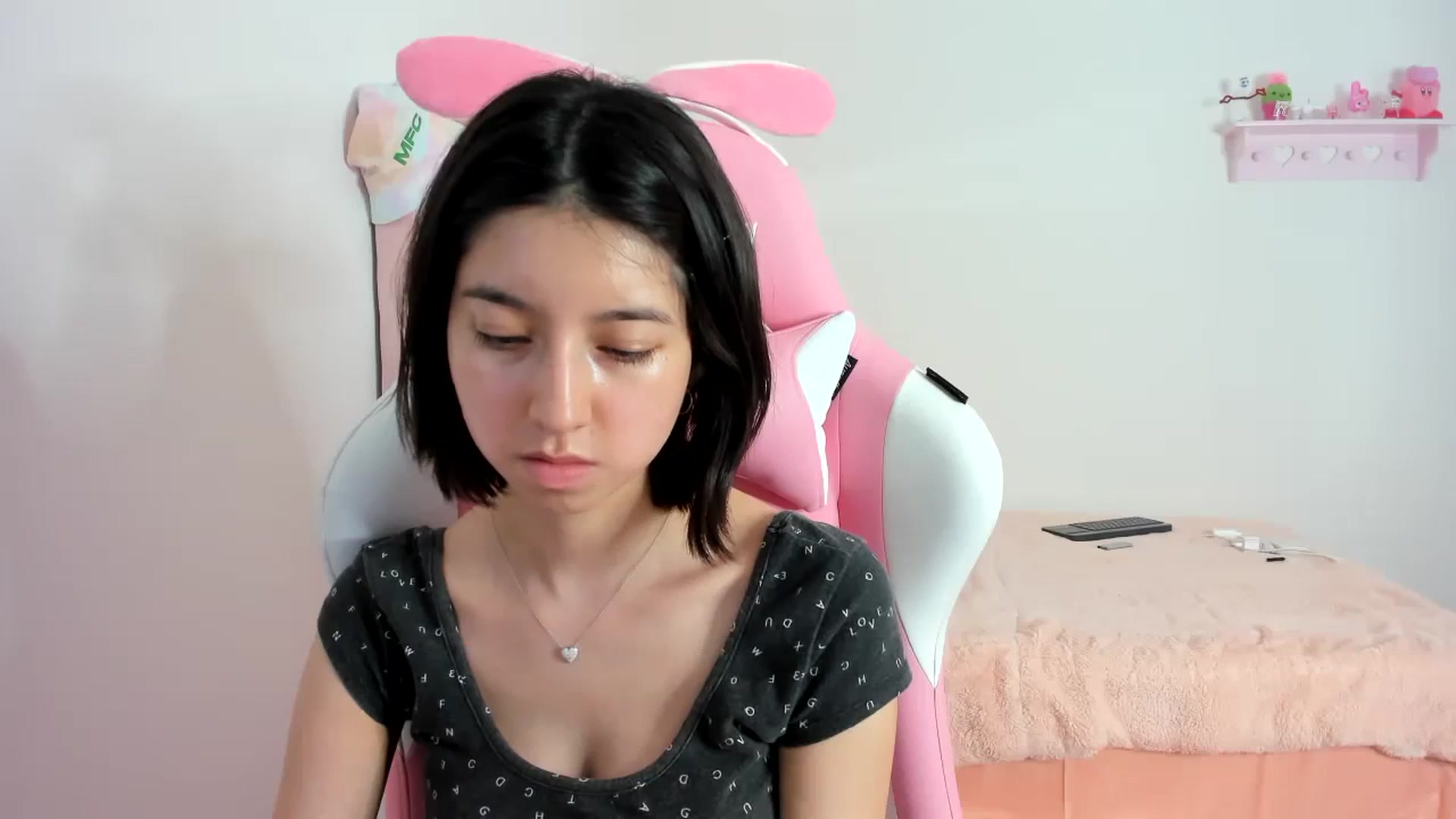 Gallery image thumbnail from Cherrycute666's myfreecams stream on, 01/21/2024, 06:25 image 8 of 20