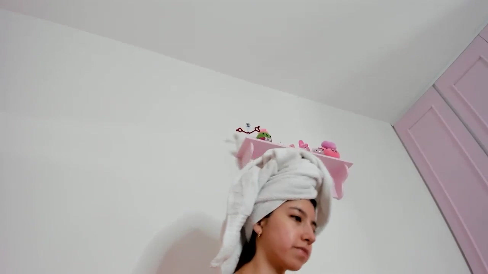 Gallery image thumbnail from Cherrycute666's myfreecams stream on, 01/21/2024, 10:33 image 19 of 20
