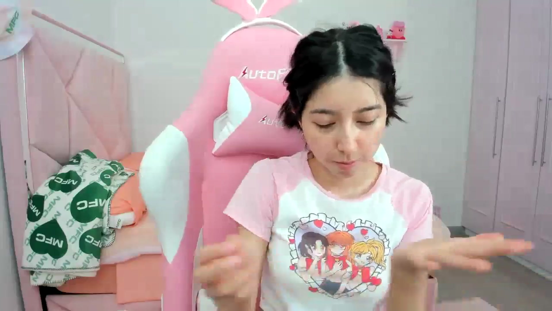 Gallery image thumbnail from Cherrycute666's myfreecams stream on, 01/23/2024, 22:02 image 2 of 20