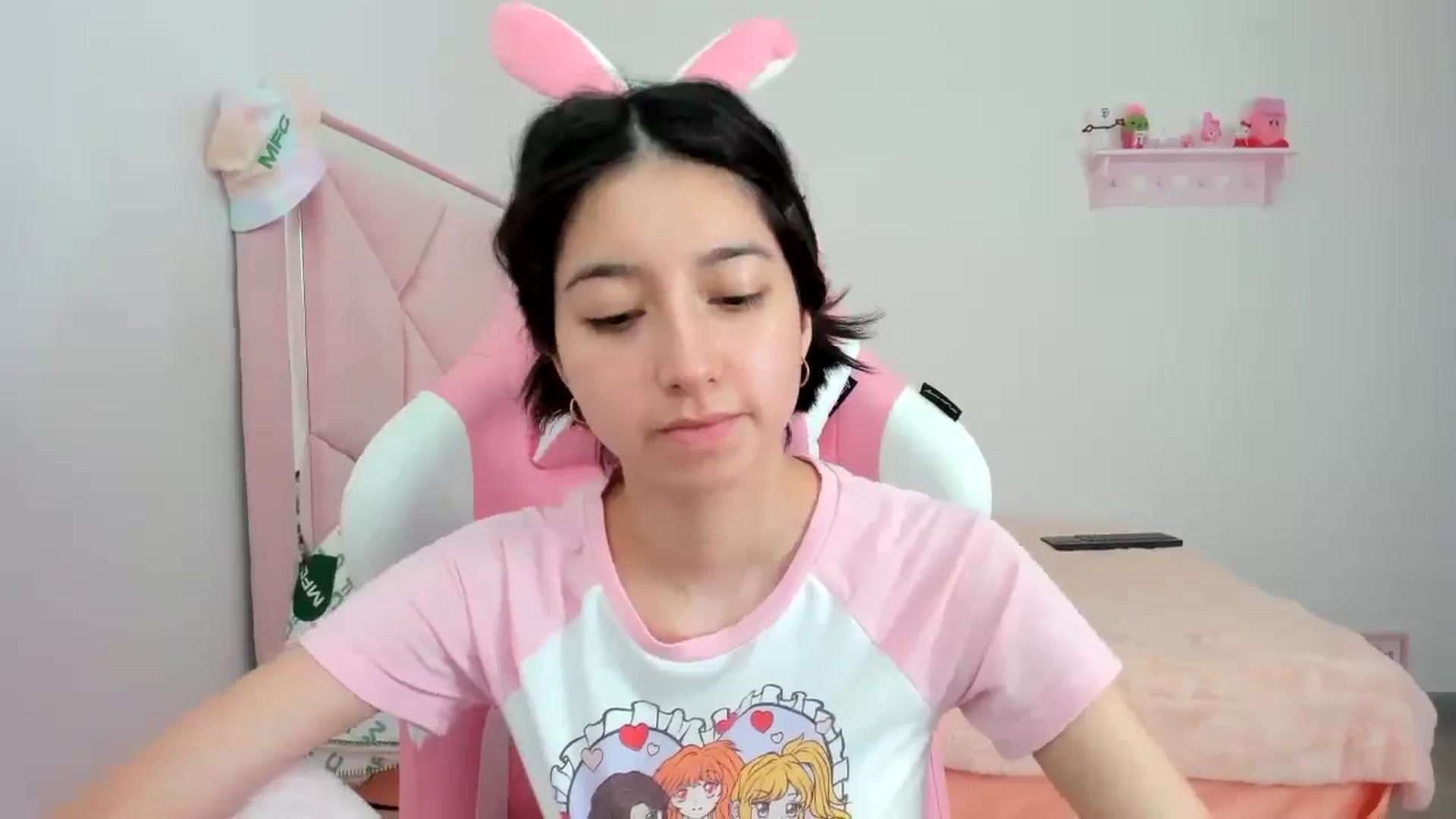 Gallery image thumbnail from Cherrycute666's myfreecams stream on, 01/23/2024, 22:48 image 12 of 20