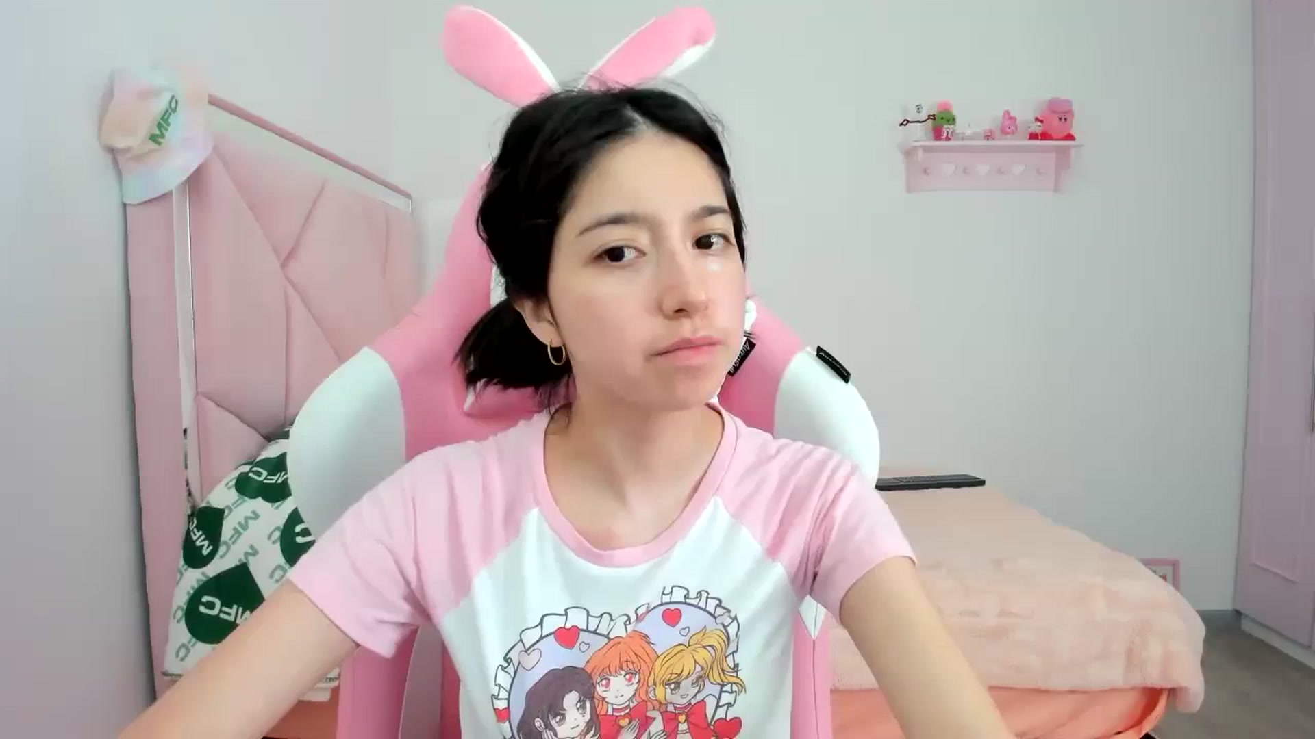Gallery image thumbnail from Cherrycute666's myfreecams stream on, 01/23/2024, 22:48 image 9 of 20