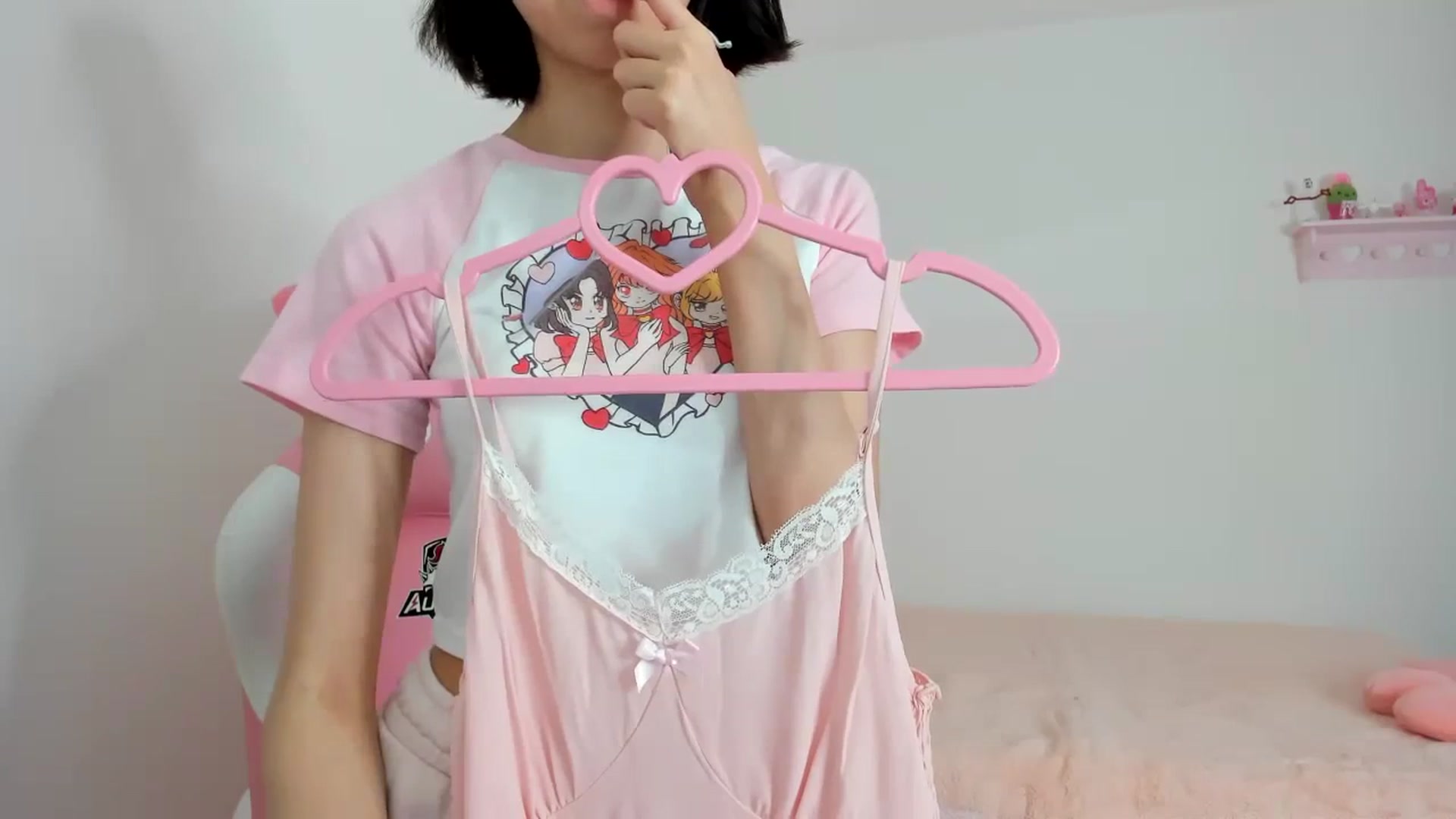 Gallery image thumbnail from Cherrycute666's myfreecams stream on, 01/23/2024, 23:46 image 7 of 20