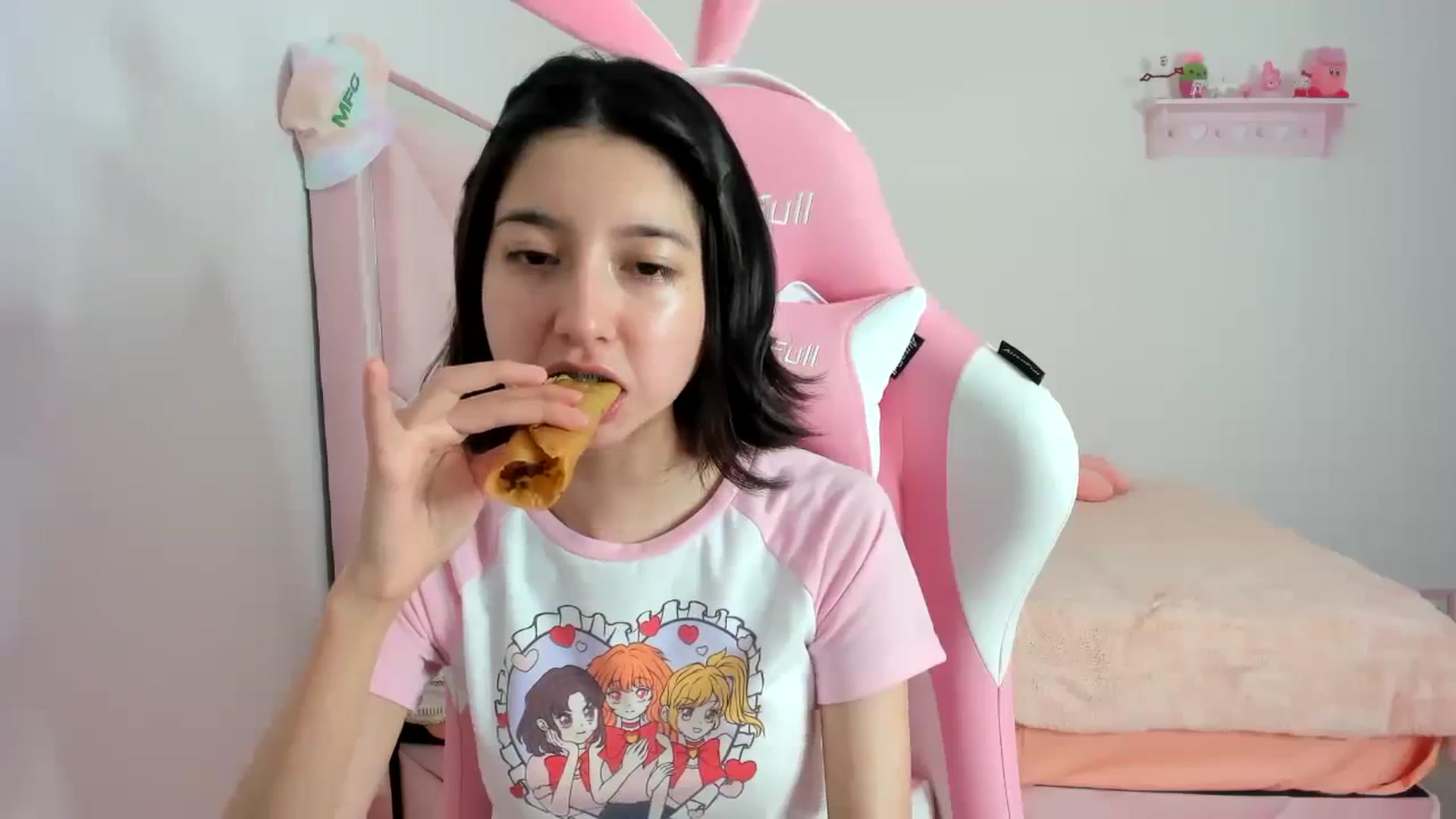Gallery image thumbnail from Cherrycute666's myfreecams stream on, 01/24/2024, 01:38 image 3 of 20