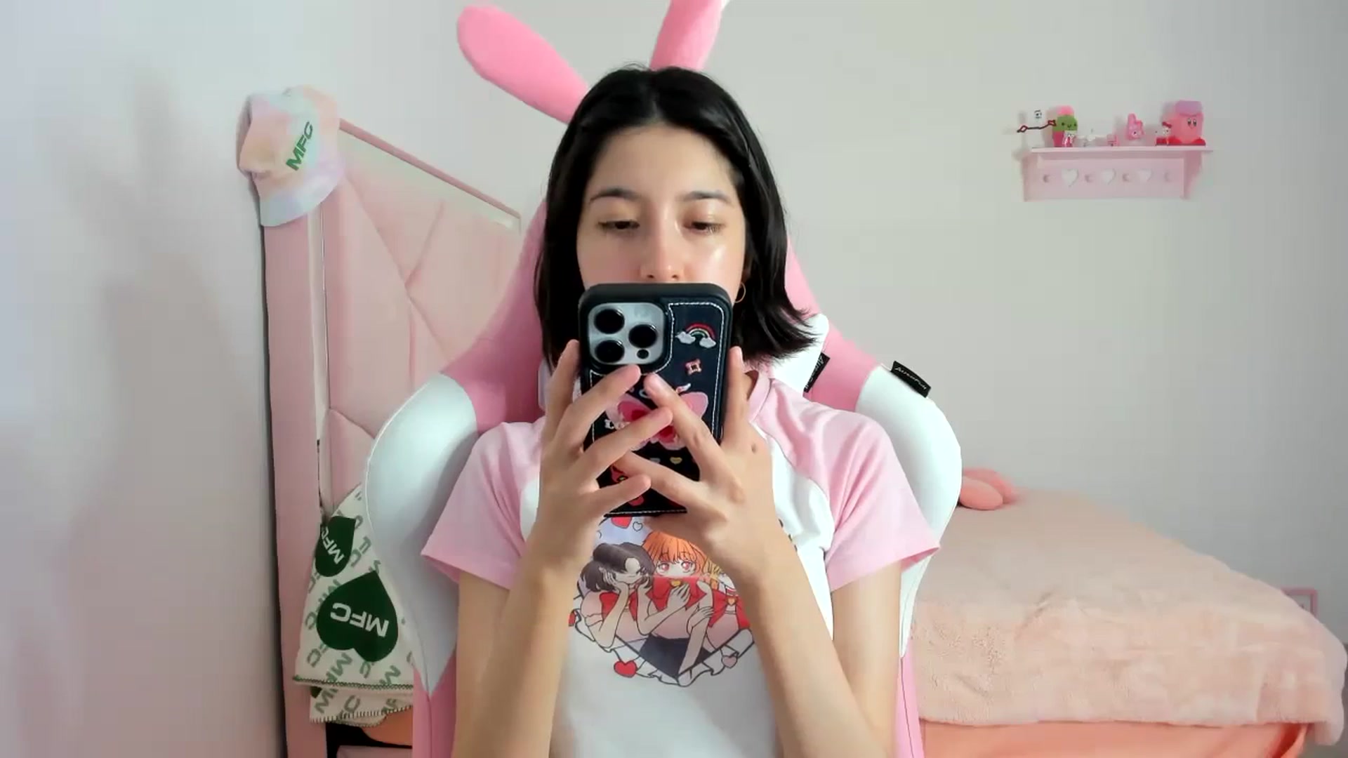 Gallery image thumbnail from Cherrycute666's myfreecams stream on, 01/24/2024, 01:38 image 9 of 20