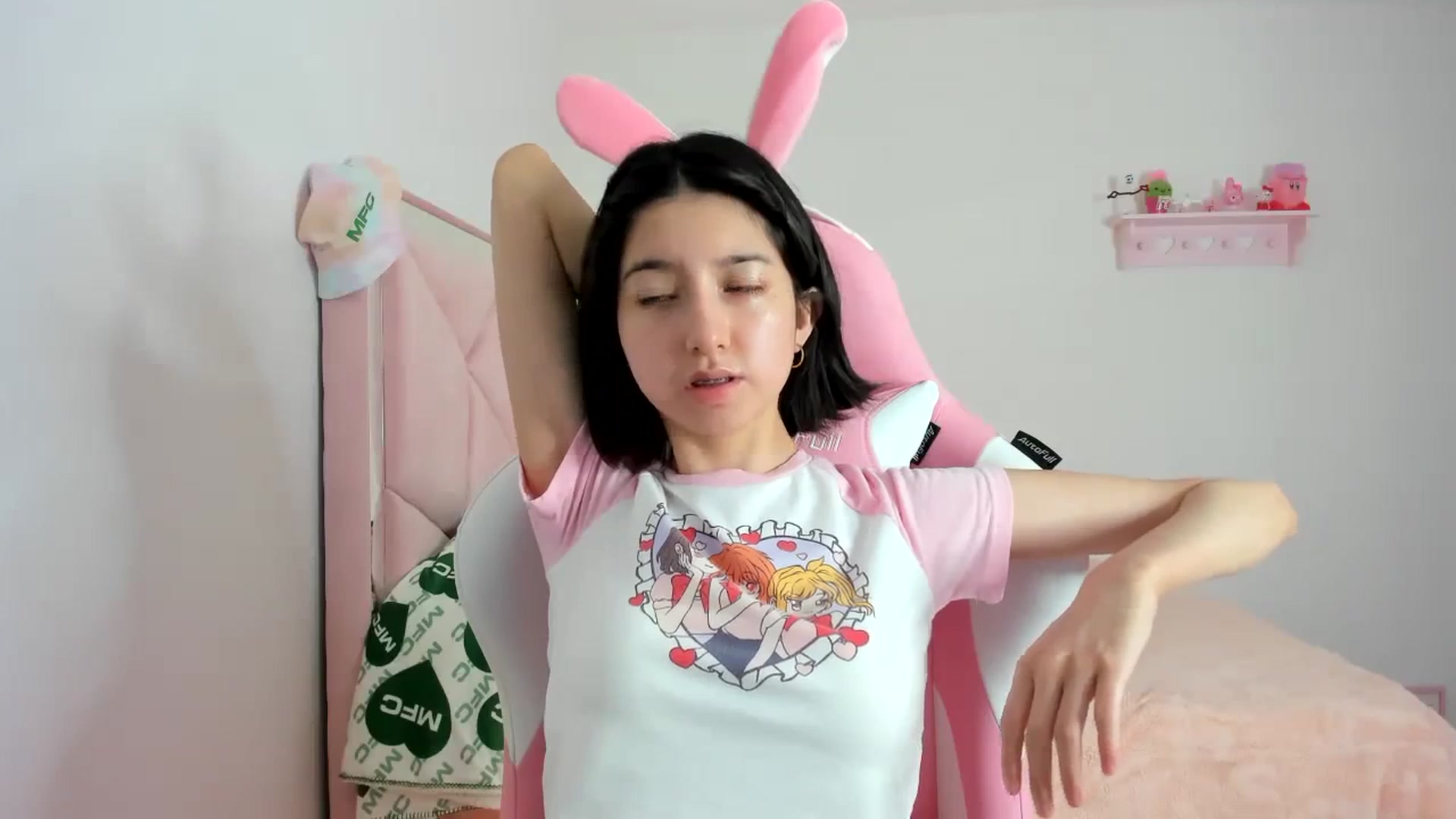 Gallery image thumbnail from Cherrycute666's myfreecams stream on, 01/24/2024, 01:38 image 10 of 20