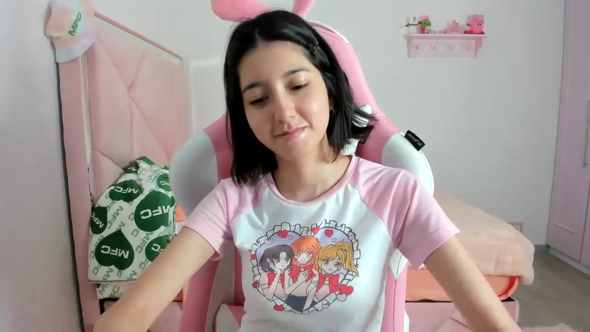 Gallery image thumbnail from Cherrycute666's myfreecams stream on, 01/24/2024, 03:30 image 19 of 20