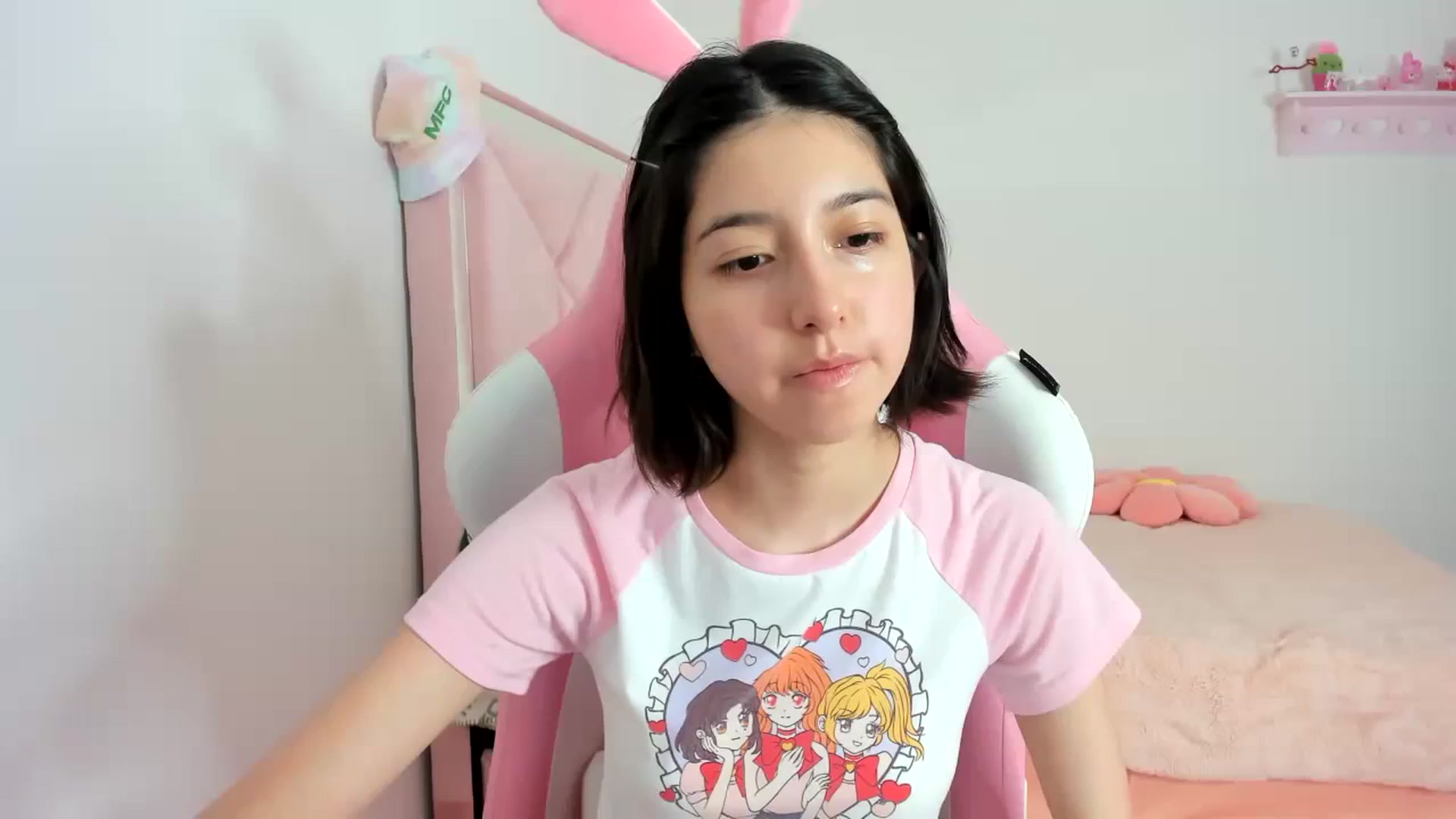 Gallery image thumbnail from Cherrycute666's myfreecams stream on, 01/24/2024, 03:30 image 1 of 20
