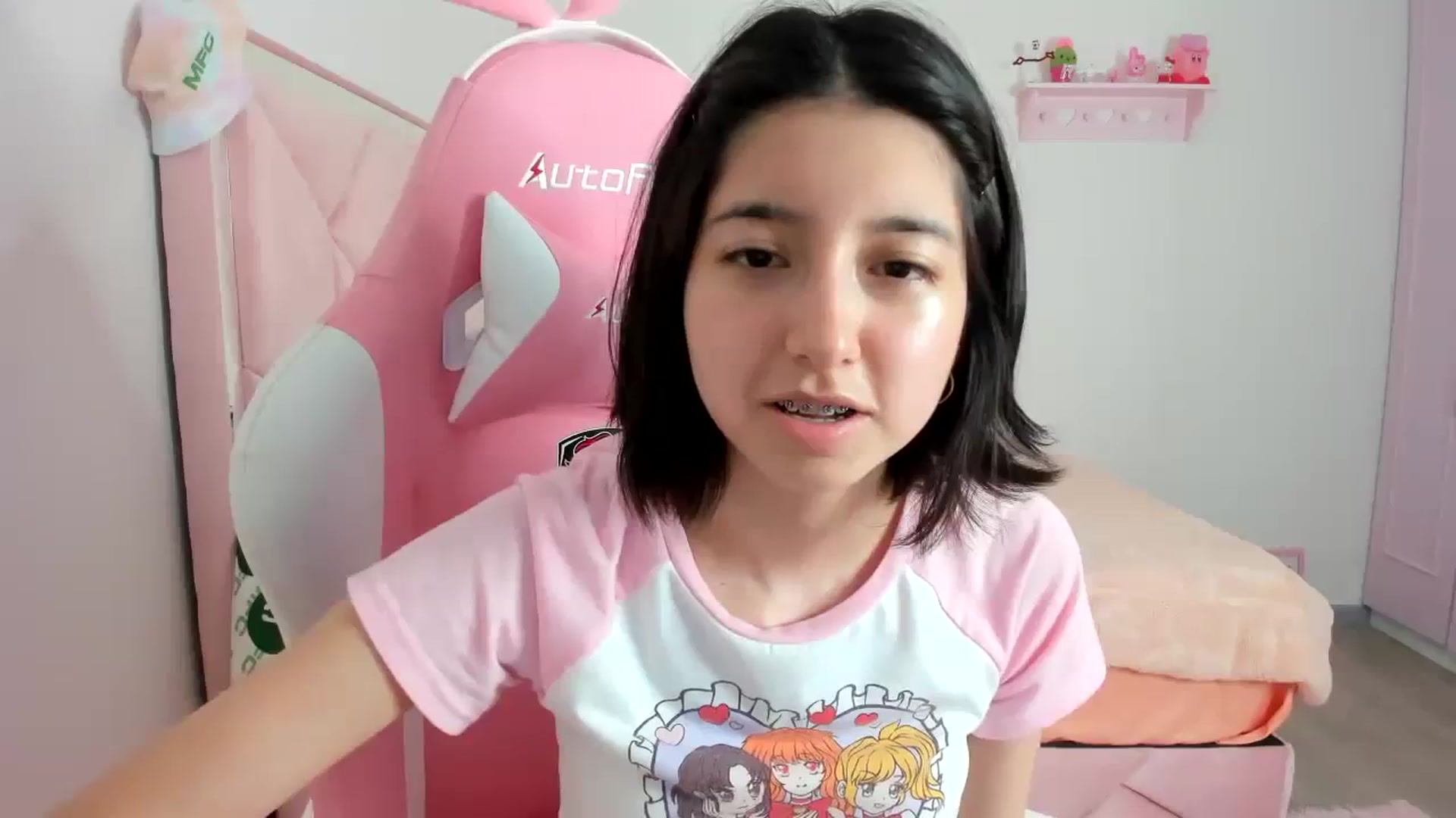 Gallery image thumbnail from Cherrycute666's myfreecams stream on, 01/24/2024, 03:58 image 12 of 20