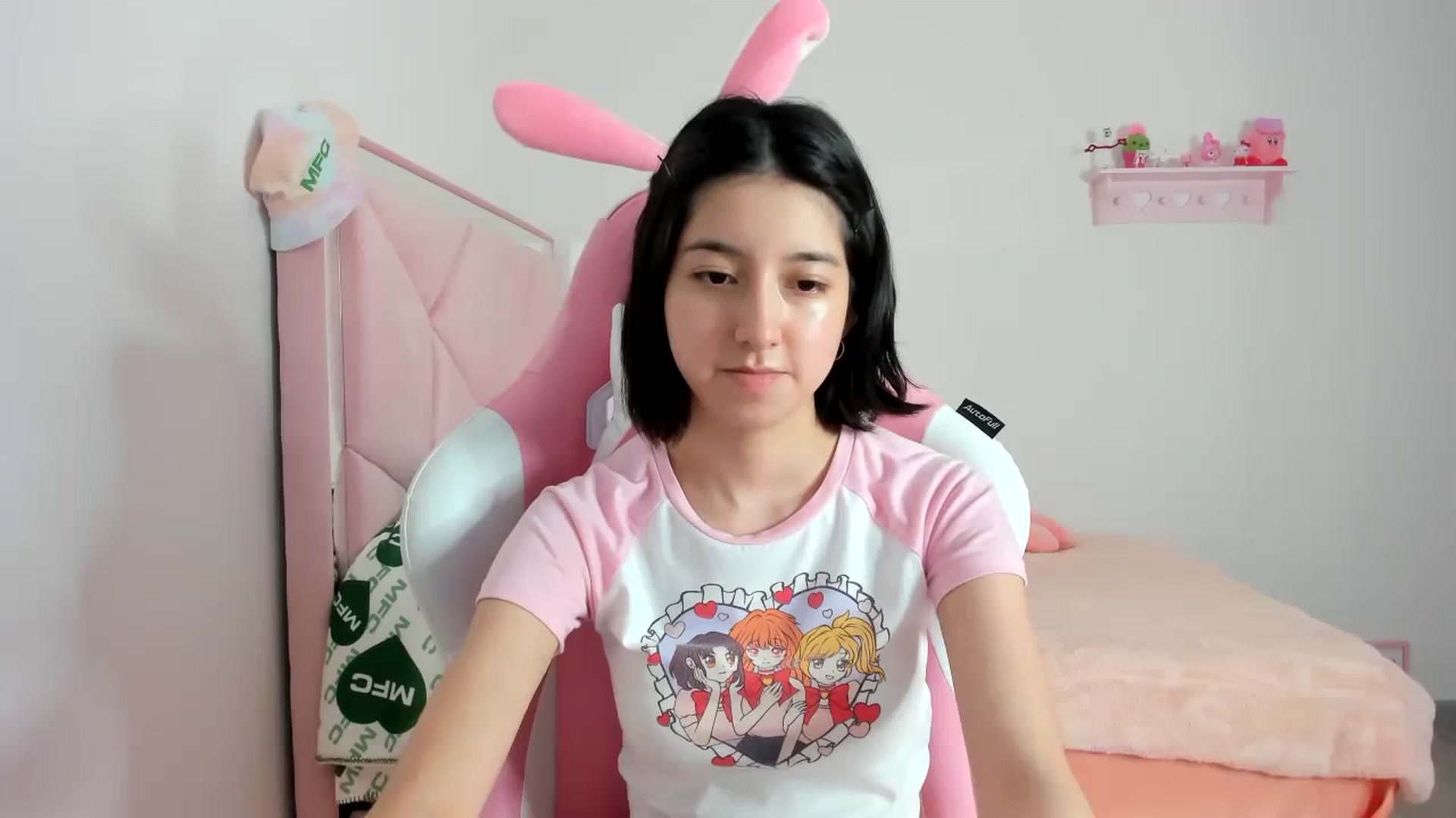 Gallery image thumbnail from Cherrycute666's myfreecams stream on, 01/24/2024, 03:58 image 10 of 20