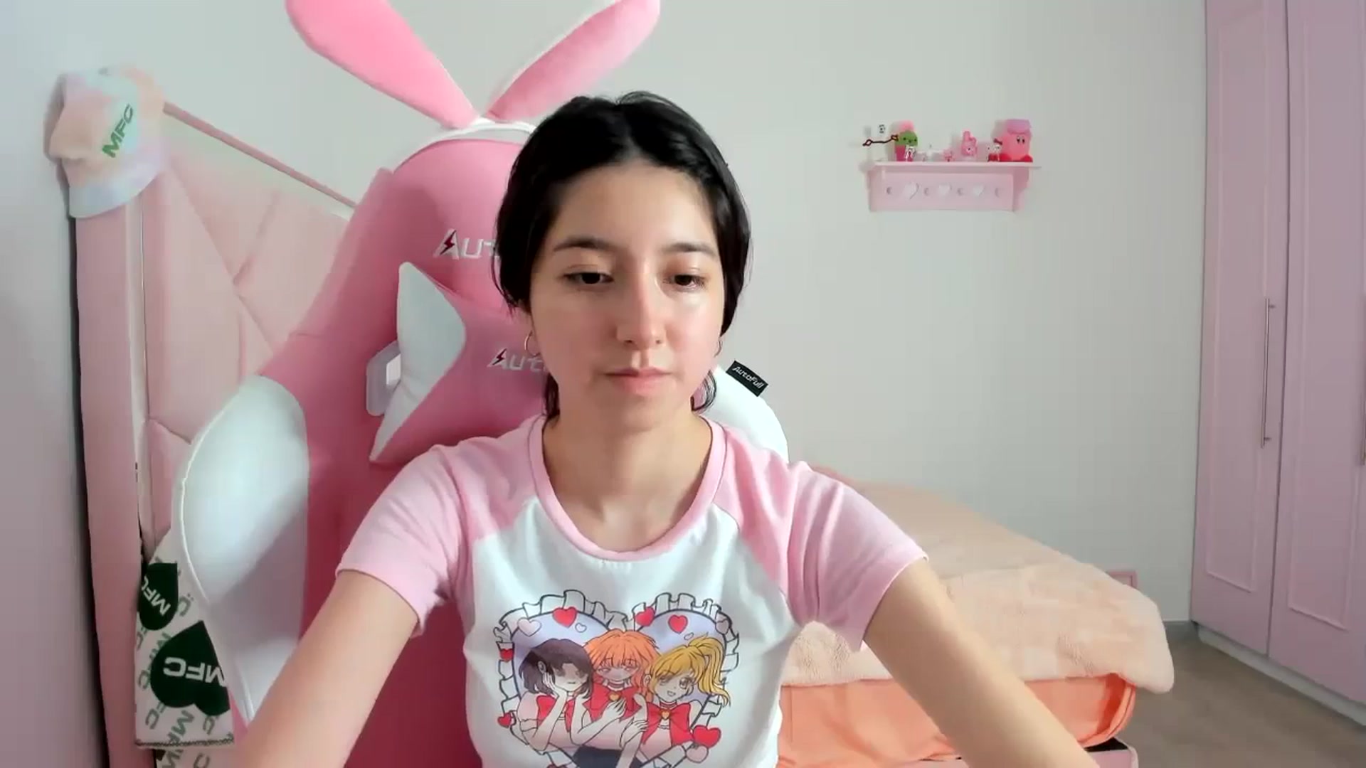 Gallery image thumbnail from Cherrycute666's myfreecams stream on, 01/24/2024, 06:27 image 15 of 20