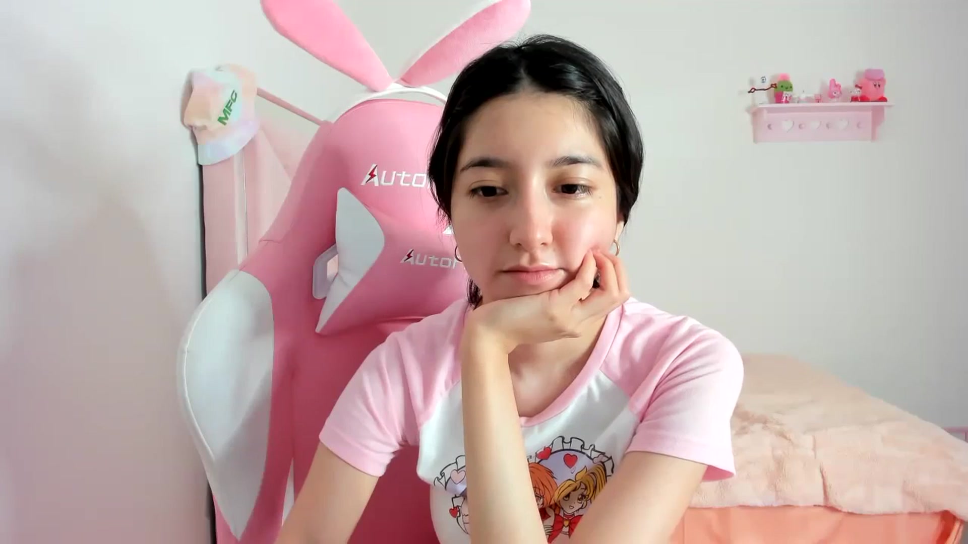 Gallery image thumbnail from Cherrycute666's myfreecams stream on, 01/24/2024, 06:27 image 11 of 20