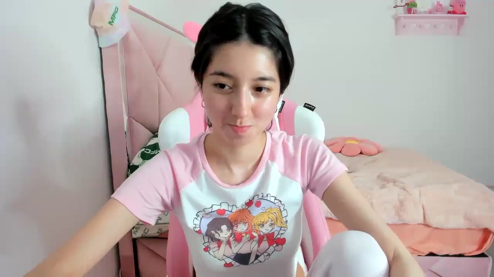 Gallery image thumbnail from Cherrycute666's myfreecams stream on, 01/24/2024, 06:27 image 4 of 20