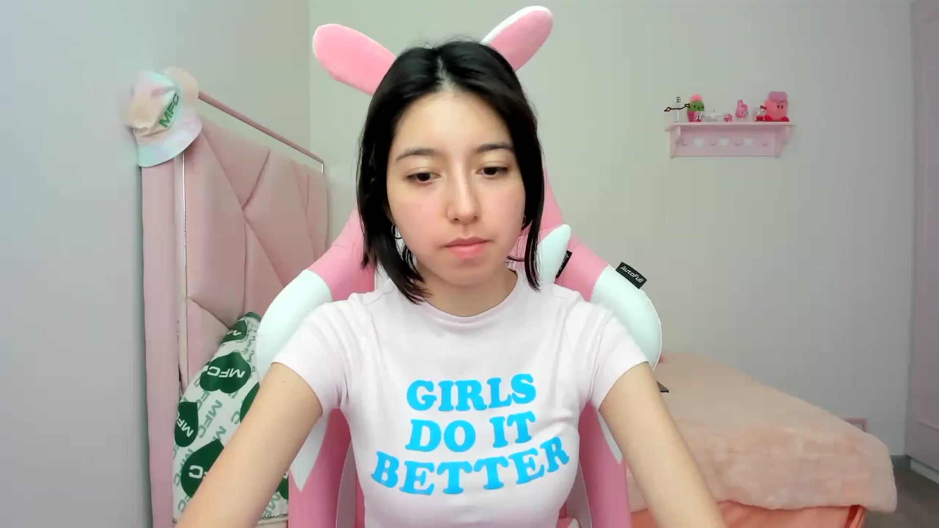Gallery image thumbnail from Cherrycute666's myfreecams stream on, 01/24/2024, 20:54 image 3 of 20