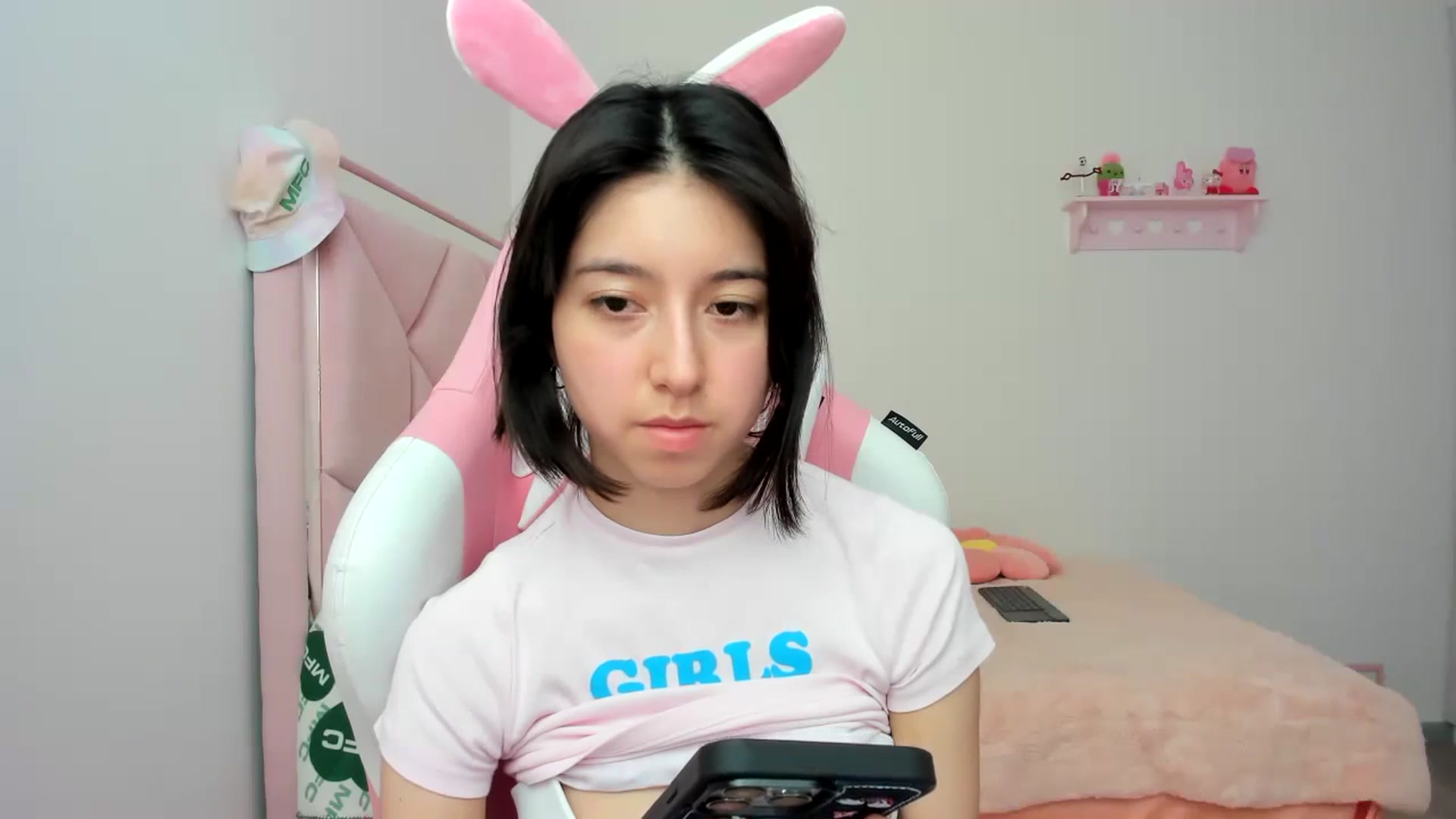 Gallery image thumbnail from Cherrycute666's myfreecams stream on, 01/24/2024, 20:54 image 8 of 20
