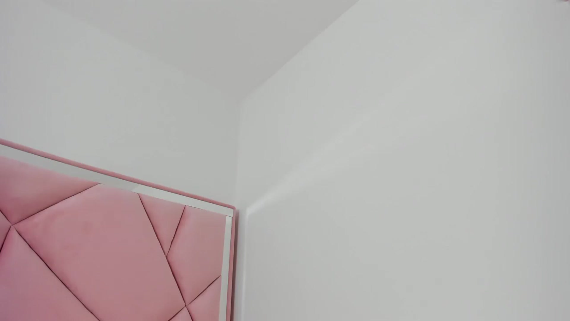 Gallery image thumbnail from Cherrycute666's myfreecams stream on, 01/24/2024, 23:35 image 16 of 20