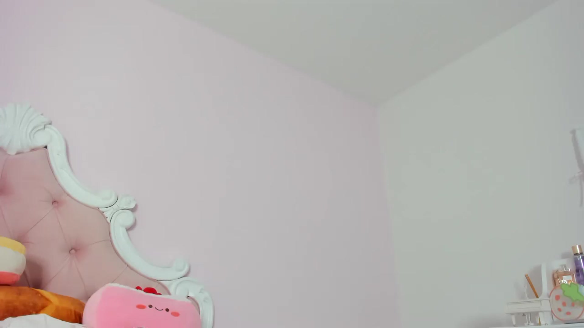 Gallery image thumbnail from Cherrycute666's myfreecams stream on, 01/25/2024, 01:08 image 2 of 20