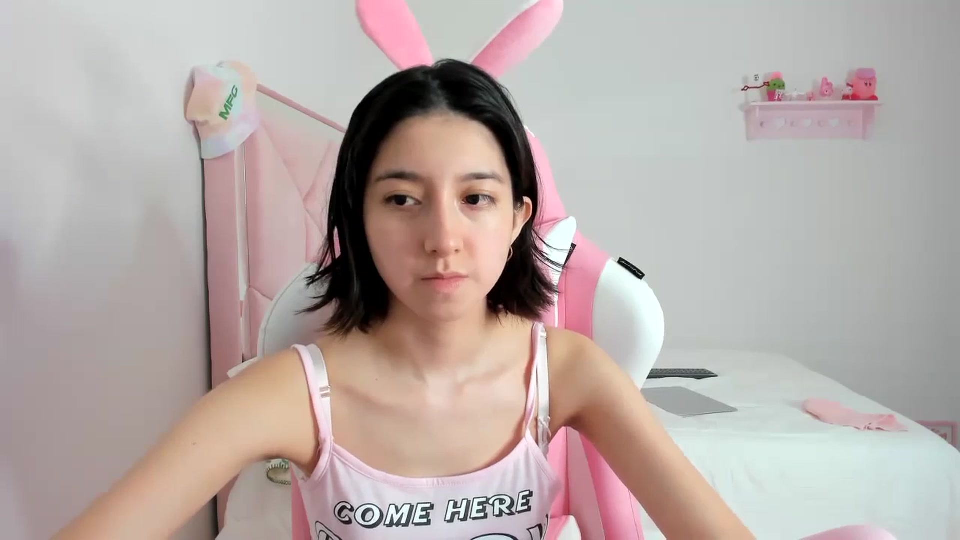 Gallery image thumbnail from Cherrycute666's myfreecams stream on, 01/25/2024, 08:21 image 13 of 20