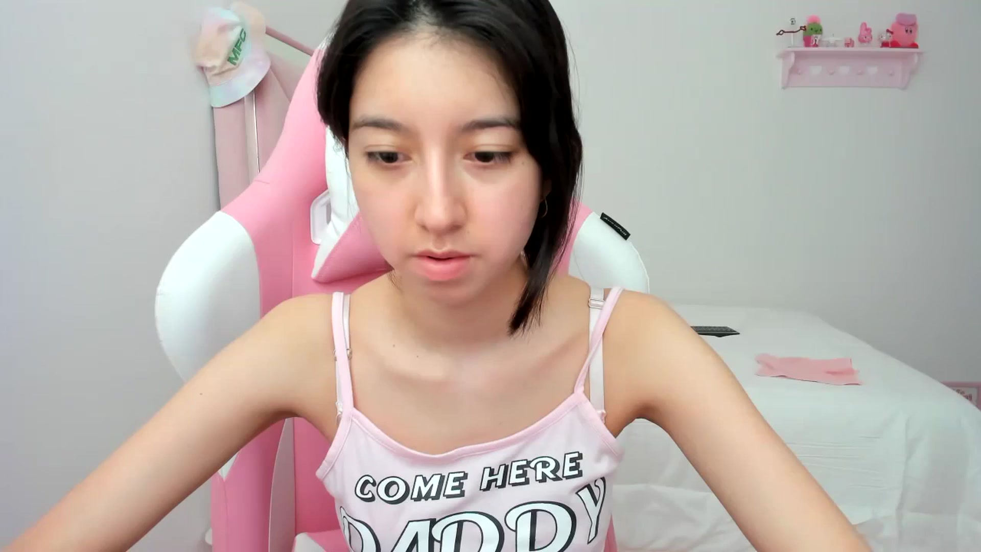 Gallery image thumbnail from Cherrycute666's myfreecams stream on, 01/25/2024, 19:45 image 17 of 20