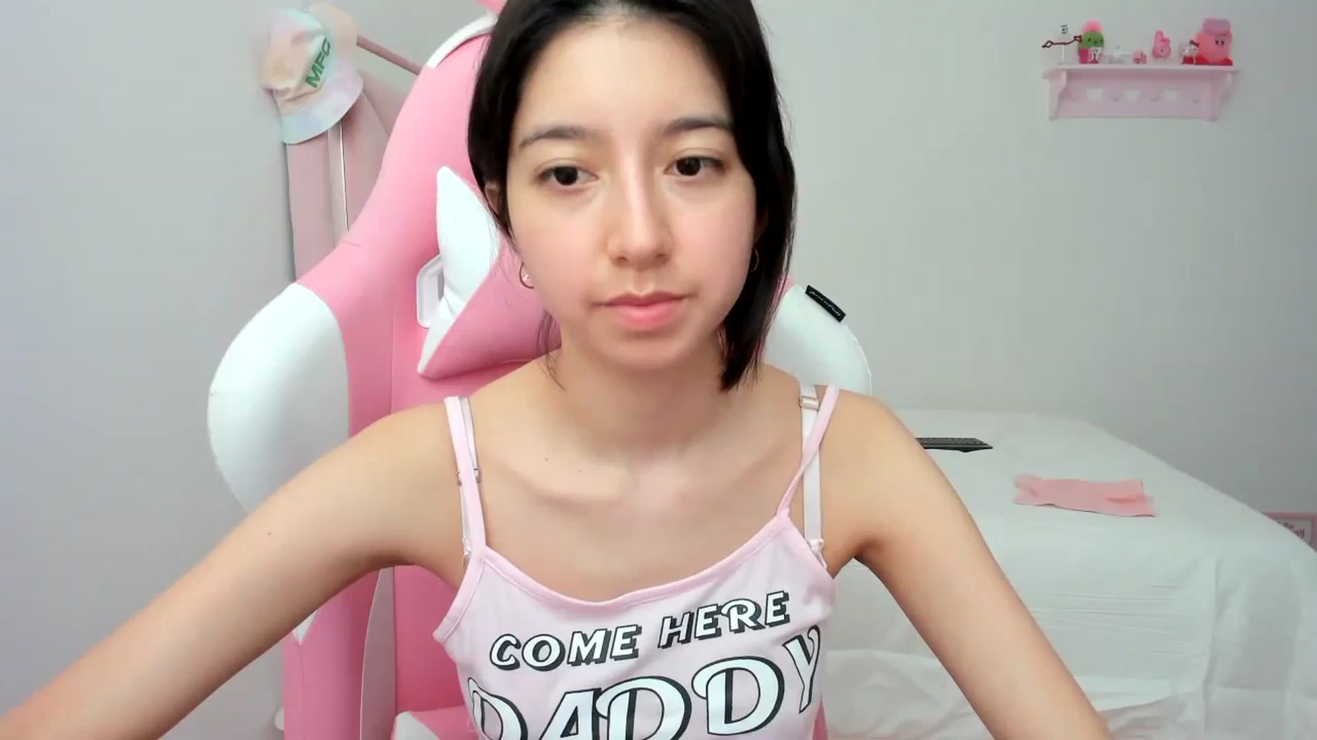 Gallery image thumbnail from Cherrycute666's myfreecams stream on, 01/25/2024, 19:45 image 16 of 20