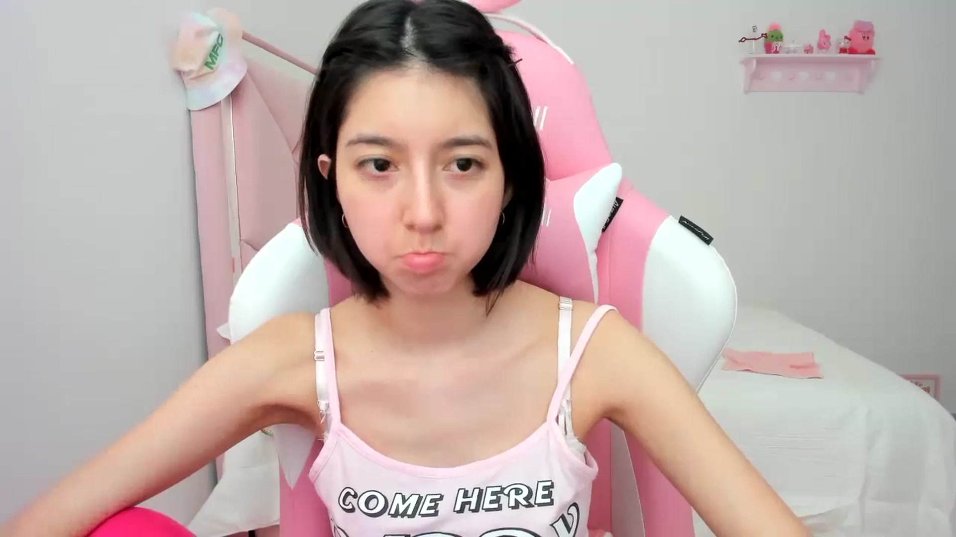 Gallery image thumbnail from Cherrycute666's myfreecams stream on, 01/25/2024, 22:21 image 20 of 20