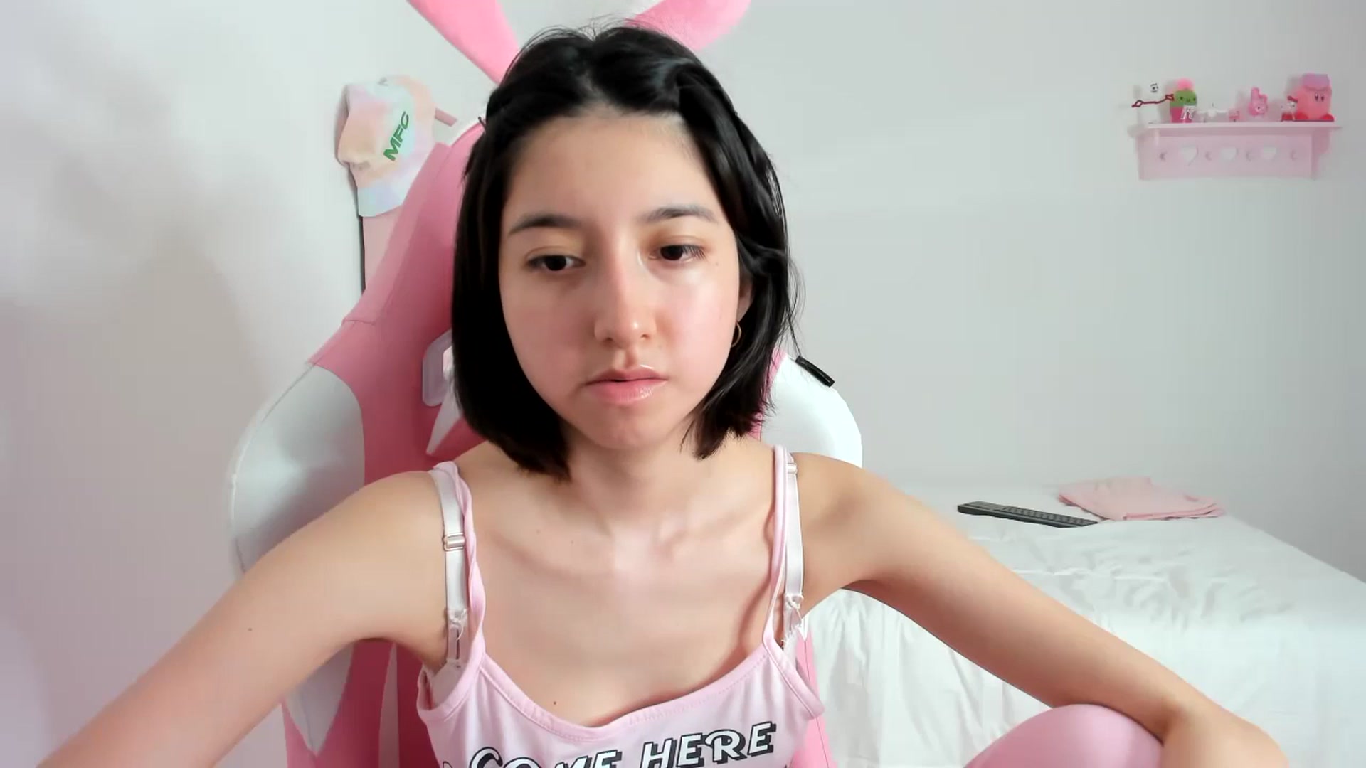 Gallery image thumbnail from Cherrycute666's myfreecams stream on, 01/26/2024, 04:20 image 6 of 20