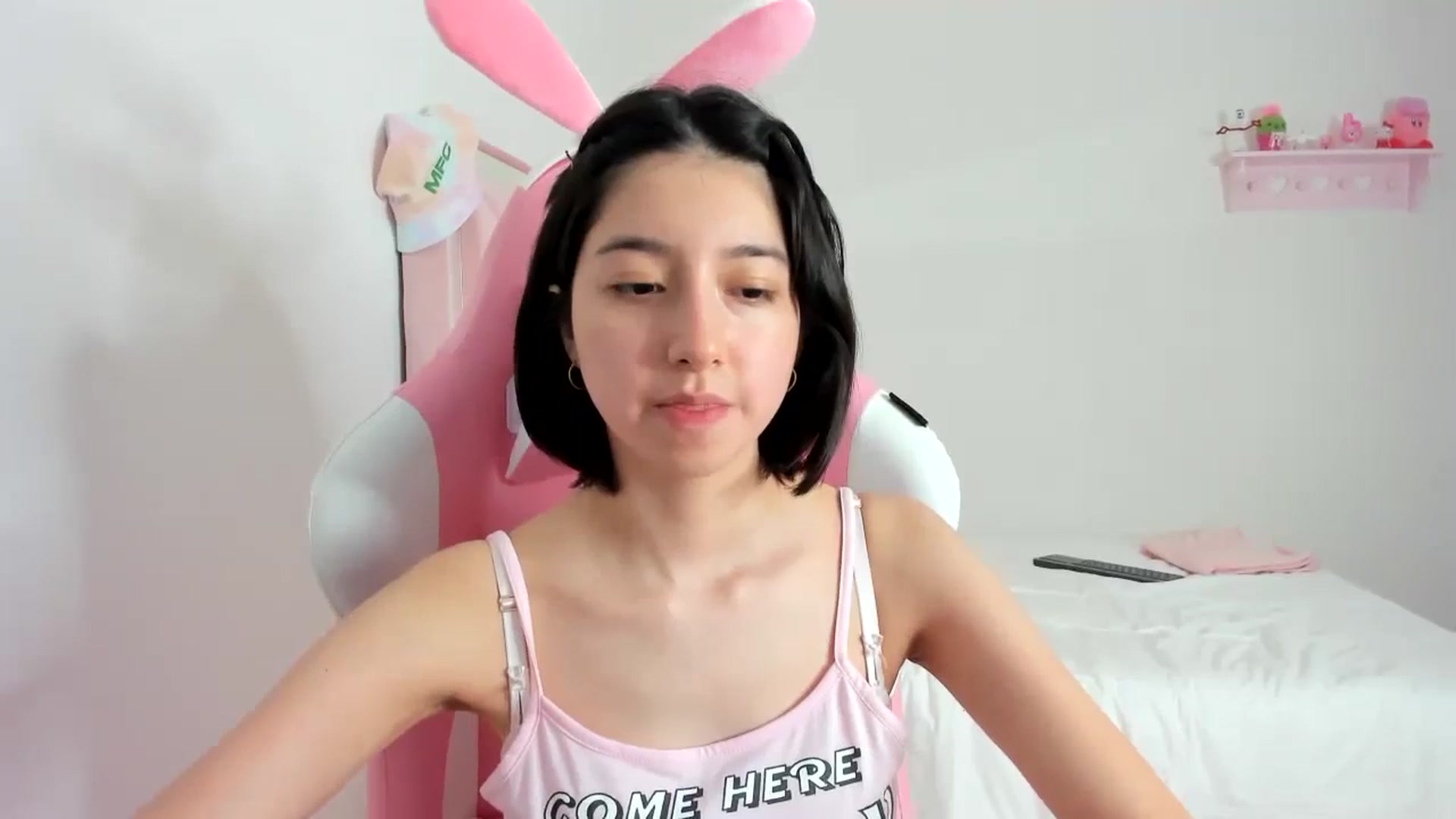 Gallery image thumbnail from Cherrycute666's myfreecams stream on, 01/26/2024, 04:20 image 17 of 20