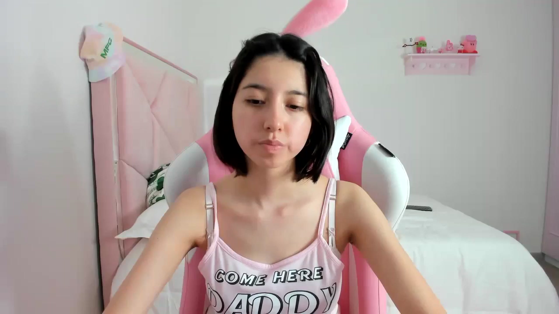 Gallery image thumbnail from Cherrycute666's myfreecams stream on, 01/26/2024, 06:25 image 9 of 20
