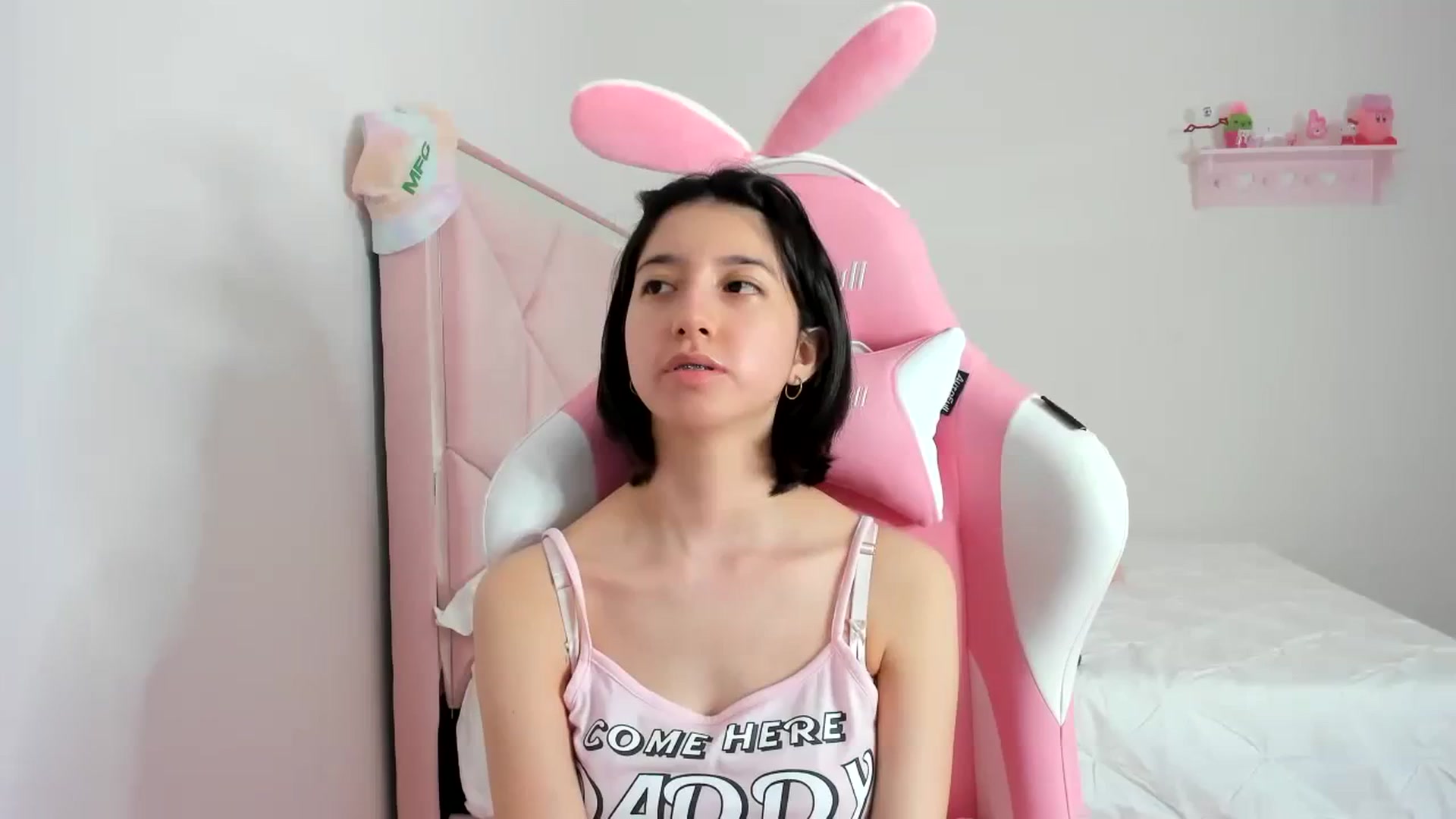 Gallery image thumbnail from Cherrycute666's myfreecams stream on, 01/26/2024, 08:08 image 8 of 20