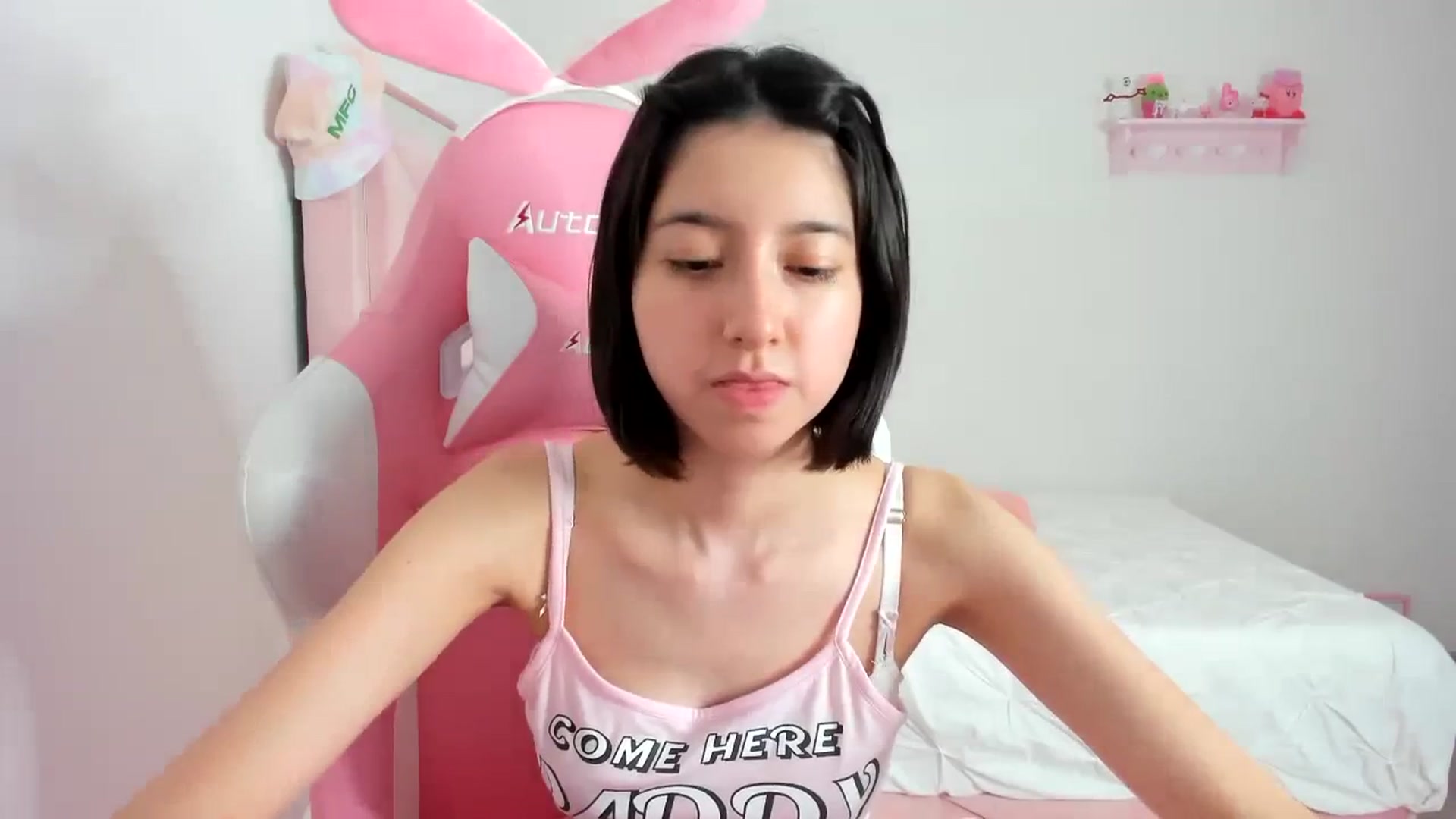 Gallery image thumbnail from Cherrycute666's myfreecams stream on, 01/26/2024, 11:31 image 4 of 20
