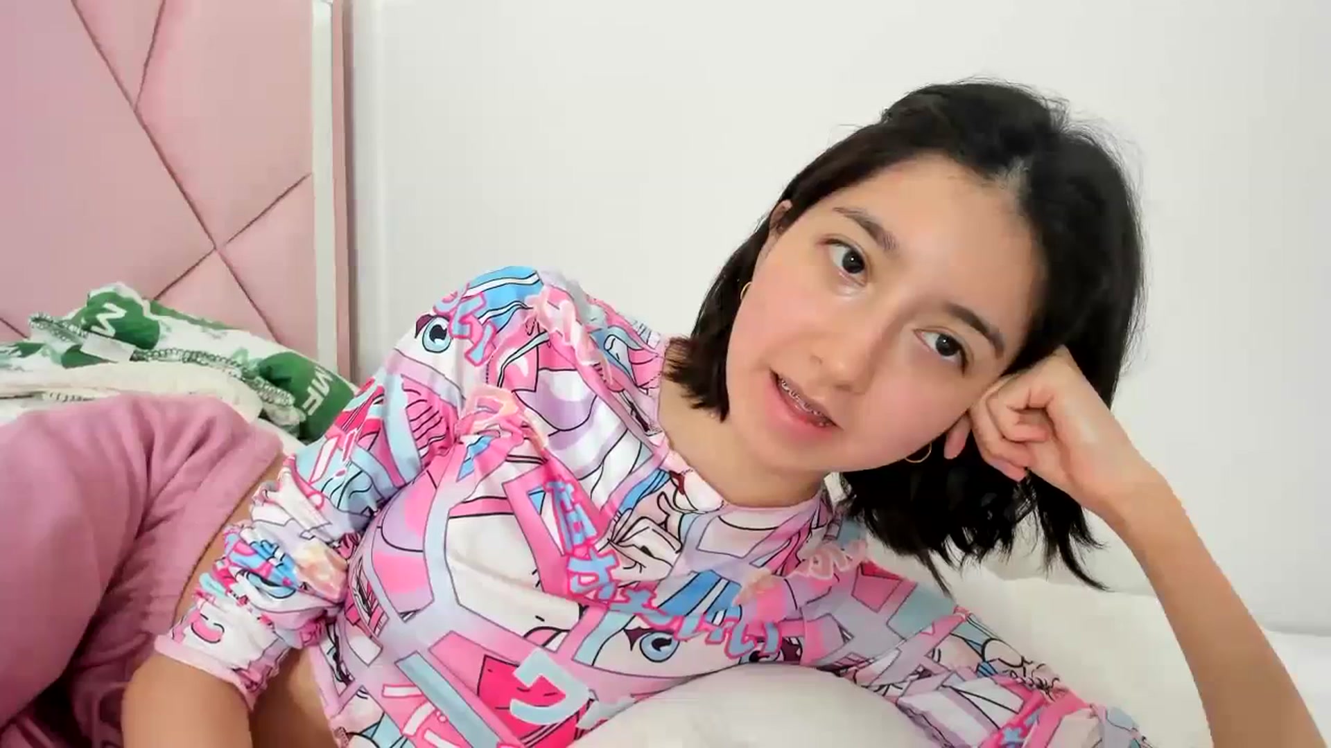 Gallery image thumbnail from Cherrycute666's myfreecams stream on, 01/27/2024, 05:24 image 5 of 20