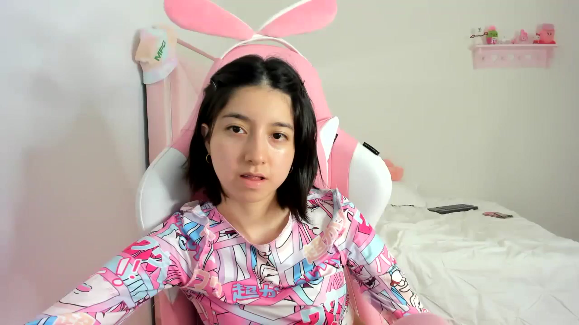 Gallery image thumbnail from Cherrycute666's myfreecams stream on, 01/27/2024, 10:43 image 12 of 20