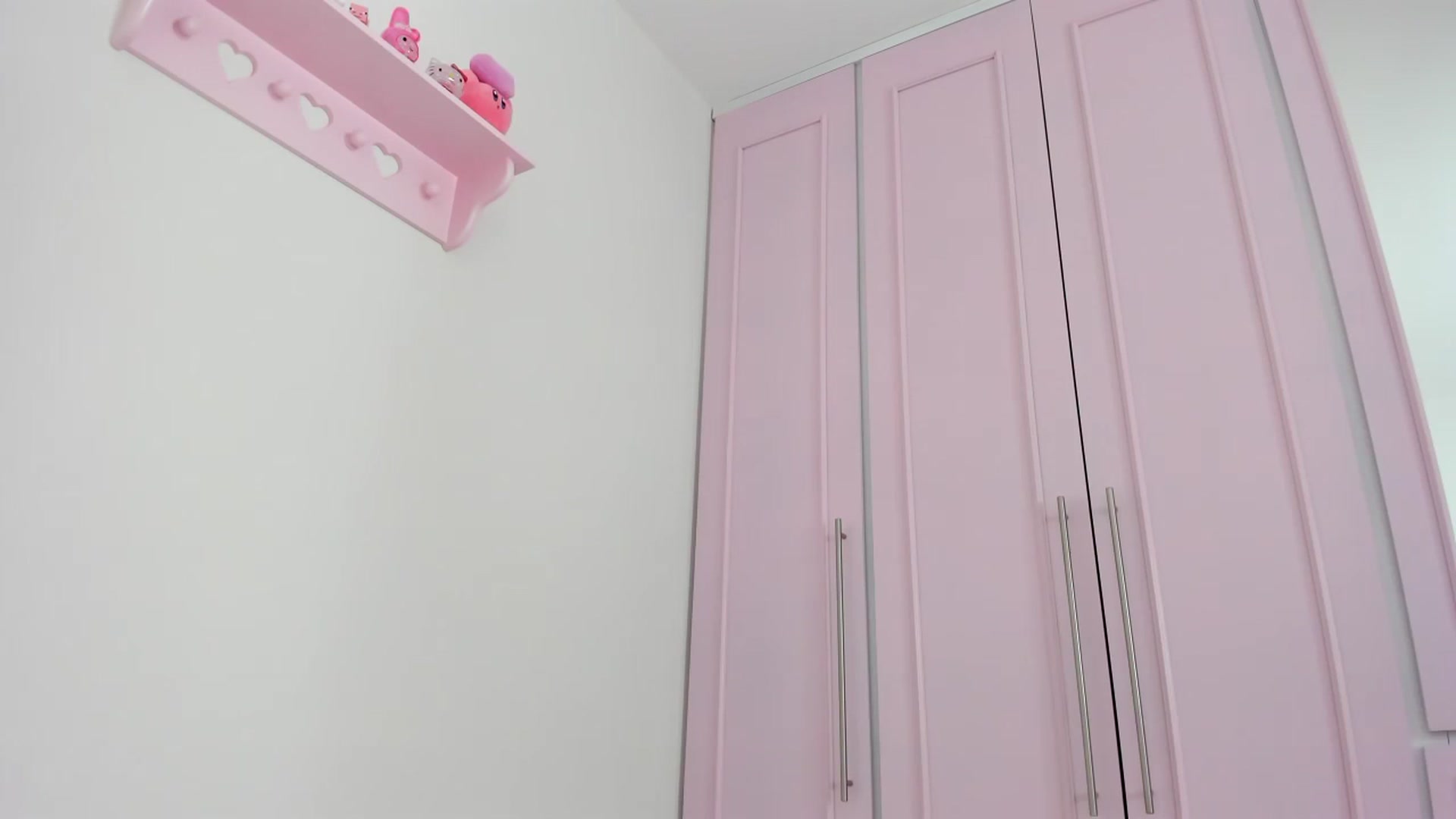 Gallery image thumbnail from Cherrycute666's myfreecams stream on, 01/27/2024, 13:46 image 11 of 20