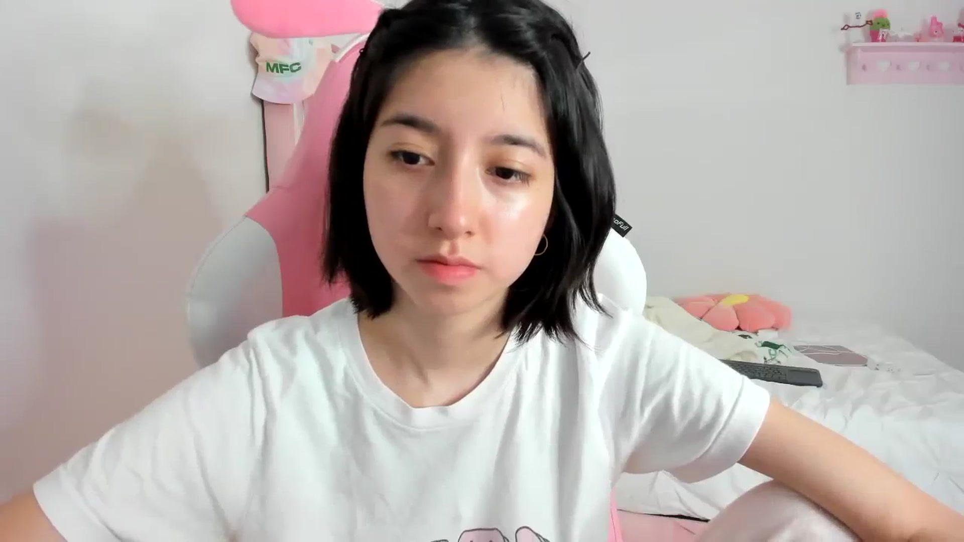 Gallery image thumbnail from Cherrycute666's myfreecams stream on, 01/28/2024, 06:00 image 9 of 20