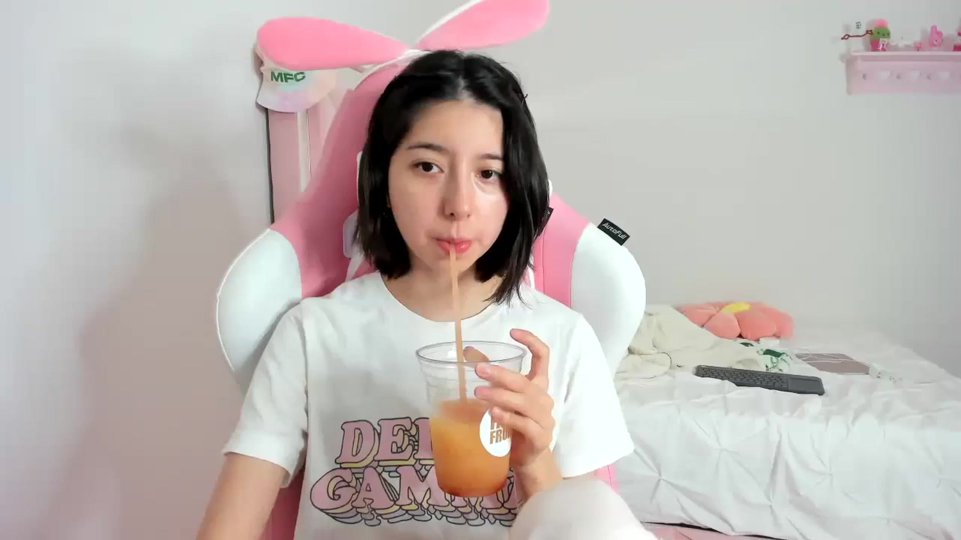 Gallery image thumbnail from Cherrycute666's myfreecams stream on, 01/28/2024, 06:00 image 4 of 20
