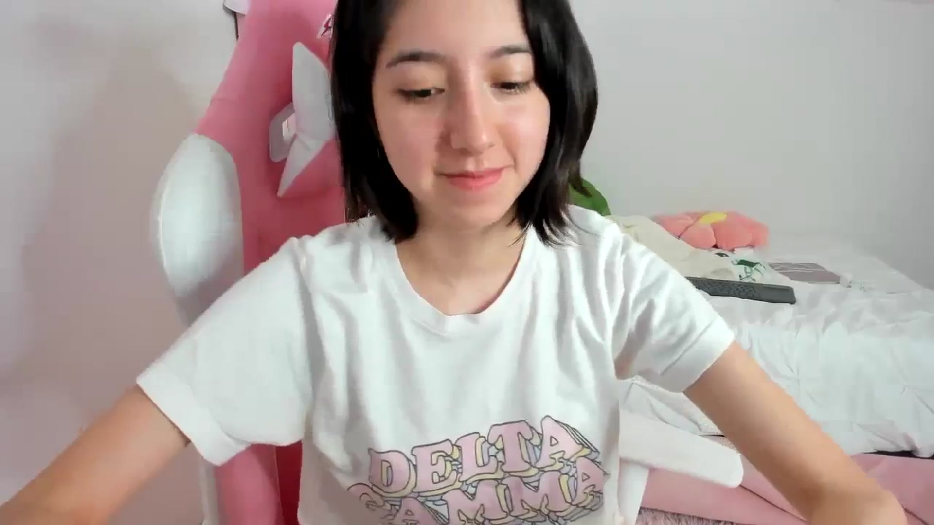 Gallery image thumbnail from Cherrycute666's myfreecams stream on, 01/28/2024, 06:00 image 8 of 20