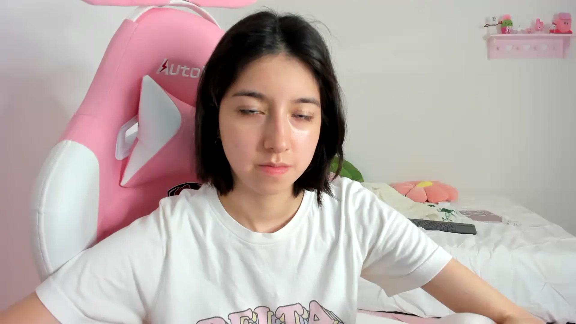 Gallery image thumbnail from Cherrycute666's myfreecams stream on, 01/28/2024, 06:39 image 10 of 20