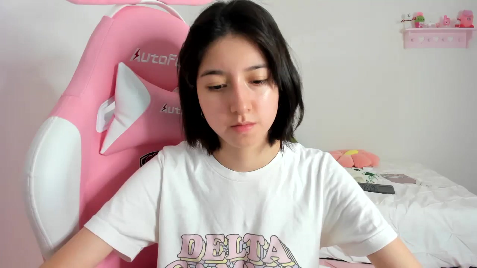 Gallery image thumbnail from Cherrycute666's myfreecams stream on, 01/28/2024, 06:39 image 7 of 20