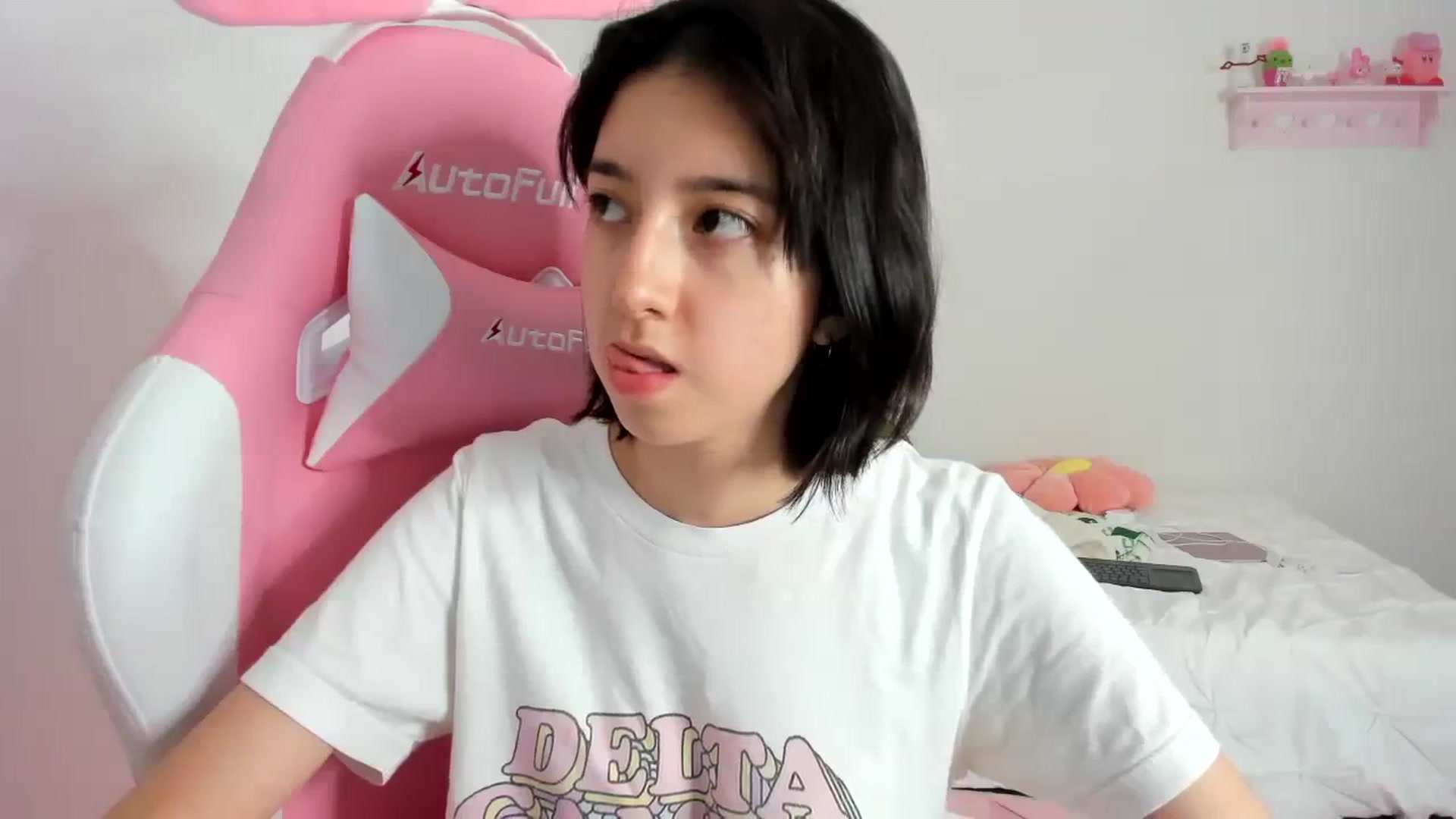 Gallery image thumbnail from Cherrycute666's myfreecams stream on, 01/28/2024, 06:39 image 2 of 20