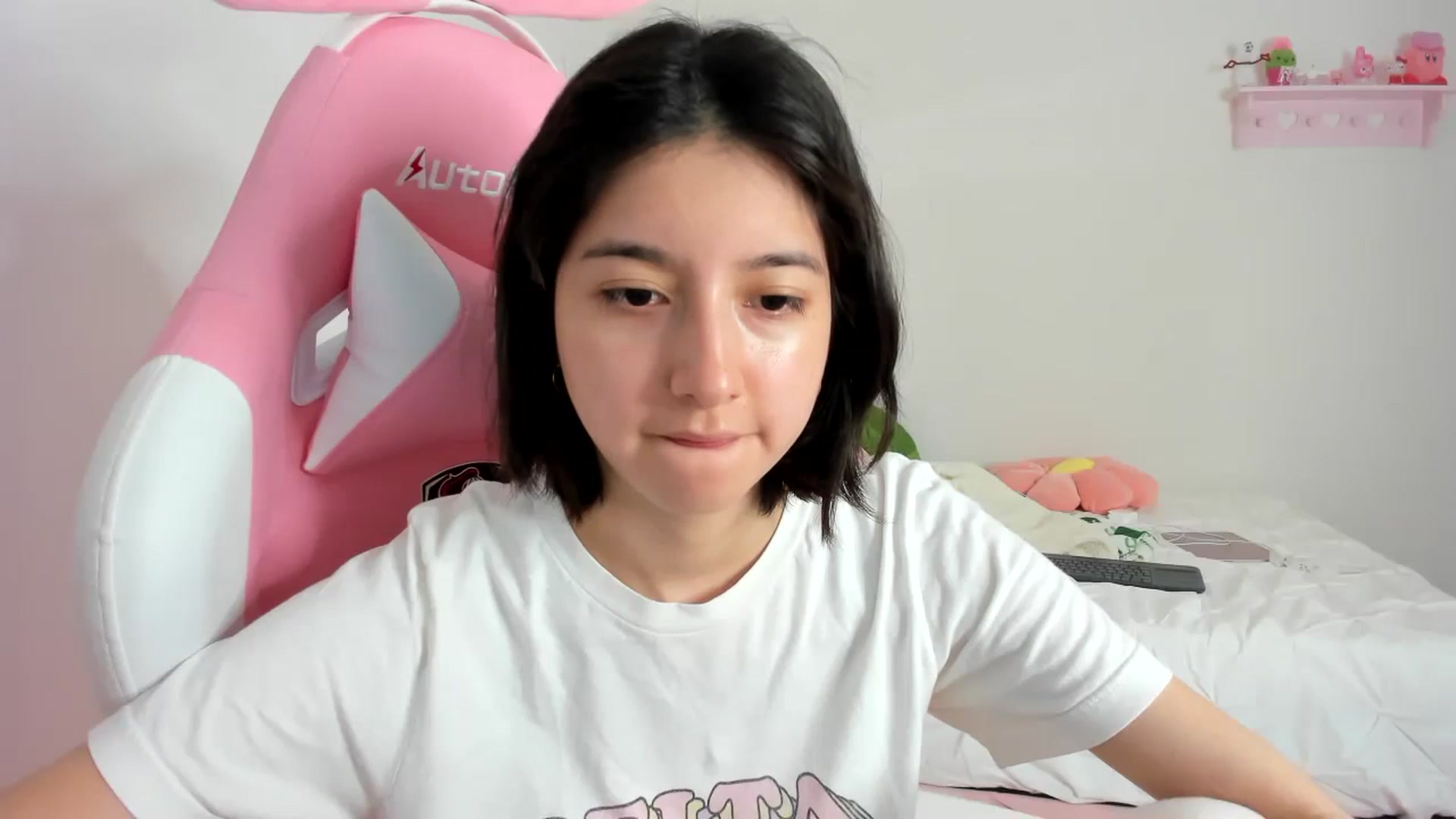 Gallery image thumbnail from Cherrycute666's myfreecams stream on, 01/28/2024, 06:39 image 9 of 20