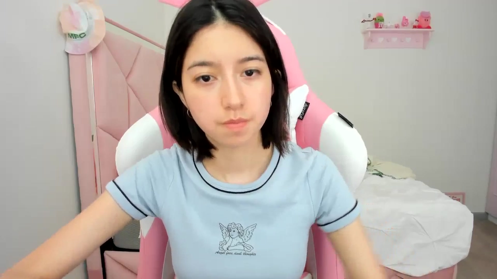 Gallery image thumbnail from Cherrycute666's myfreecams stream on, 01/29/2024, 22:43 image 11 of 20