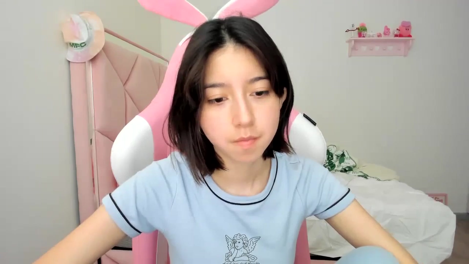 Gallery image thumbnail from Cherrycute666's myfreecams stream on, 01/29/2024, 22:43 image 3 of 20