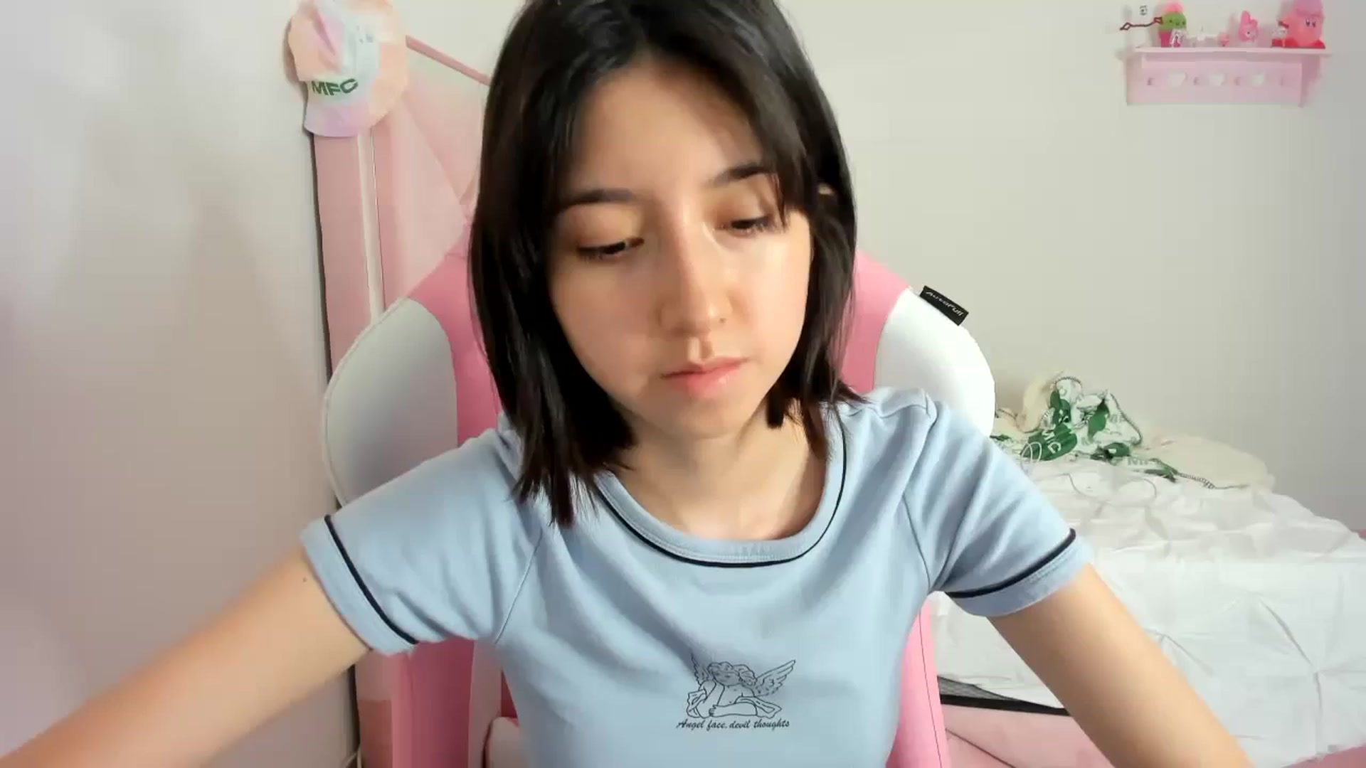 Gallery image thumbnail from Cherrycute666's myfreecams stream on, 01/30/2024, 01:46 image 1 of 20