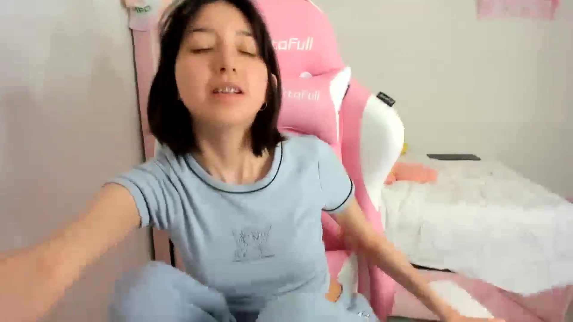 Gallery image thumbnail from Cherrycute666's myfreecams stream on, 01/30/2024, 03:03 image 20 of 20