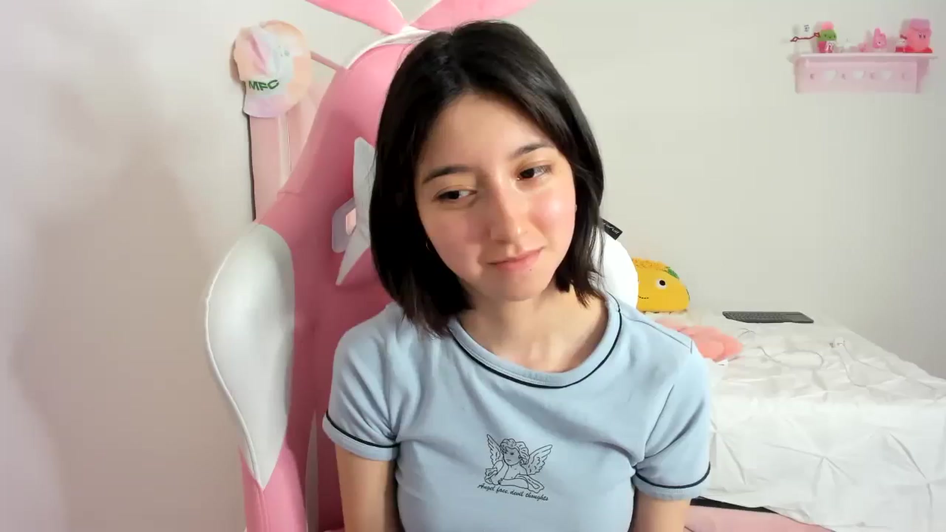 Gallery image thumbnail from Cherrycute666's myfreecams stream on, 01/30/2024, 03:03 image 7 of 20