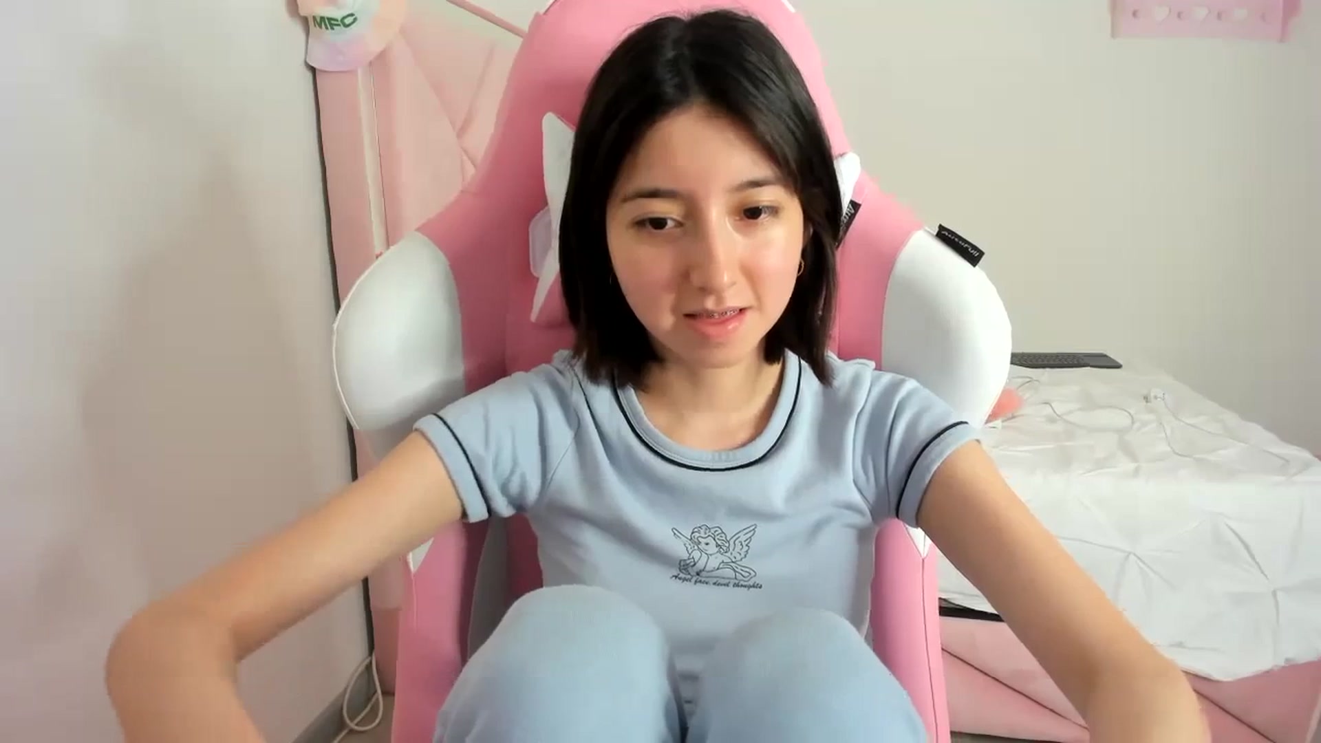 Gallery image thumbnail from Cherrycute666's myfreecams stream on, 01/30/2024, 03:03 image 14 of 20