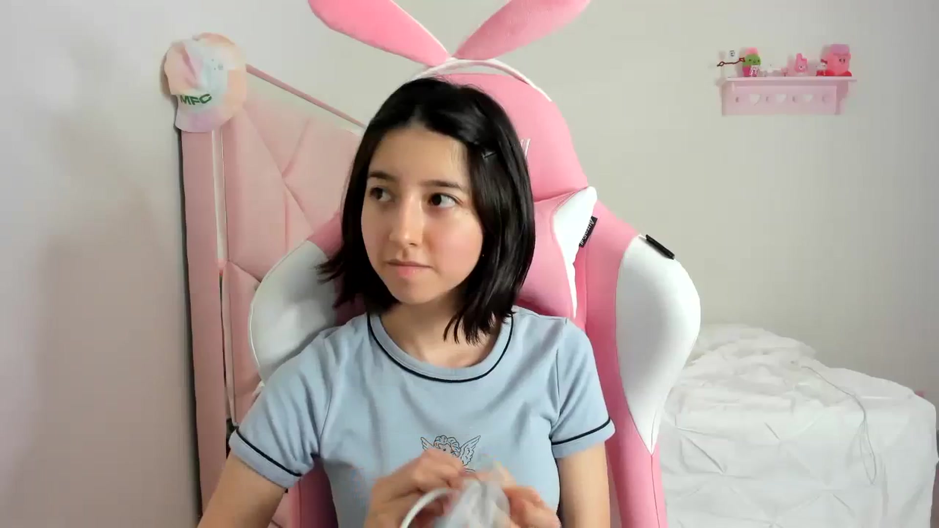 Gallery image thumbnail from Cherrycute666's myfreecams stream on, 01/30/2024, 10:23 image 4 of 20