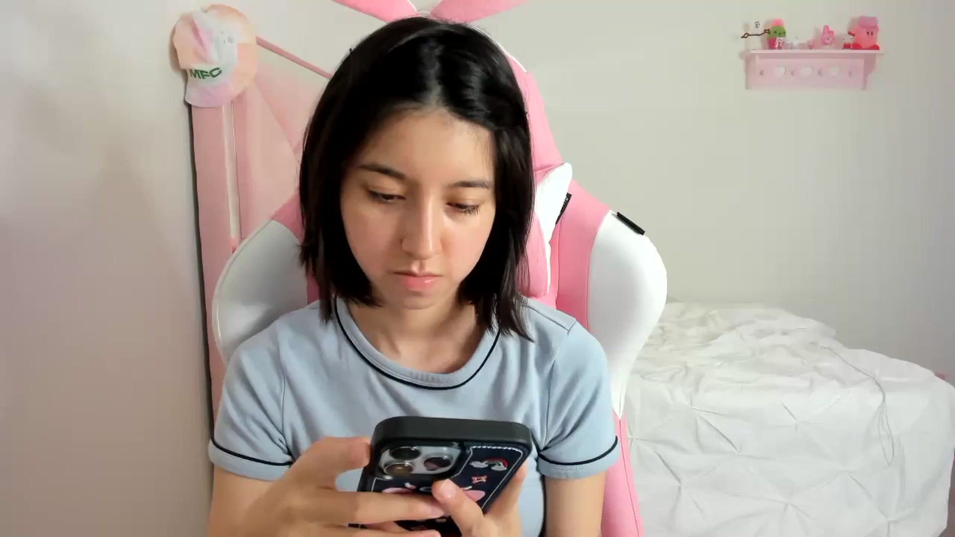 Gallery image thumbnail from Cherrycute666's myfreecams stream on, 01/30/2024, 10:23 image 8 of 20